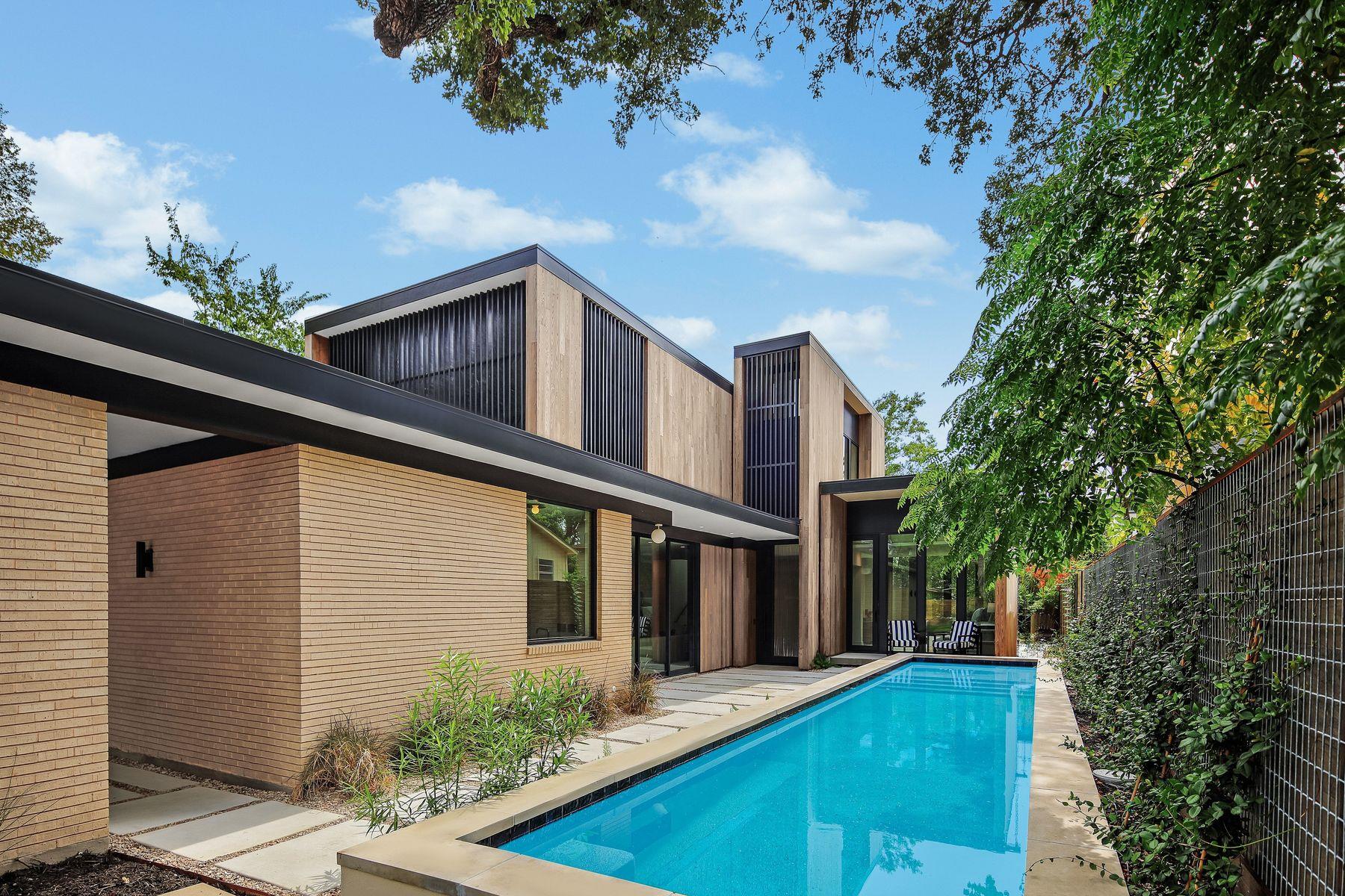2407 W 10th St, Austin, TX 78703