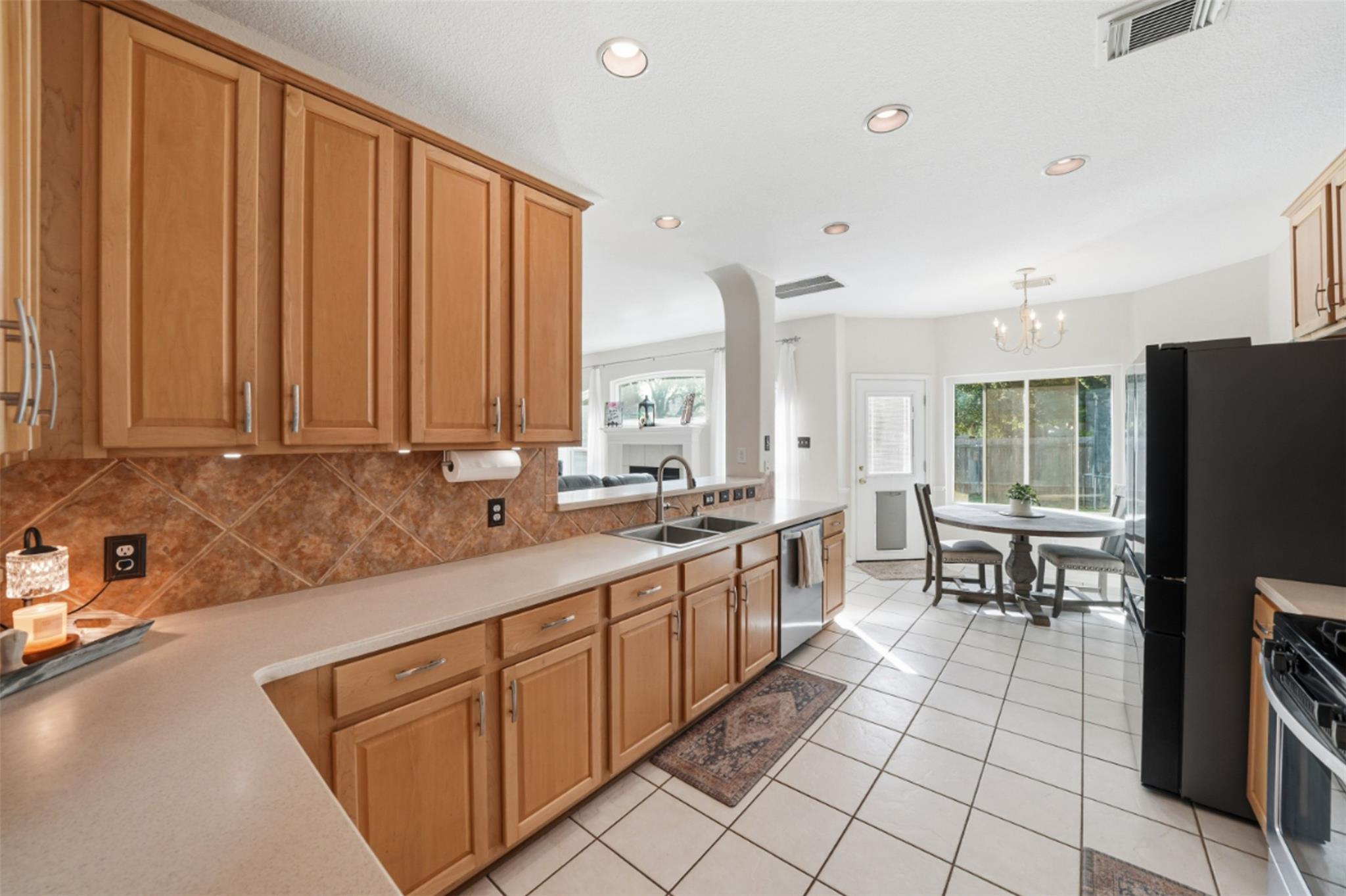 8200 Sunburst Pkwy, Round Rock, TX 78681