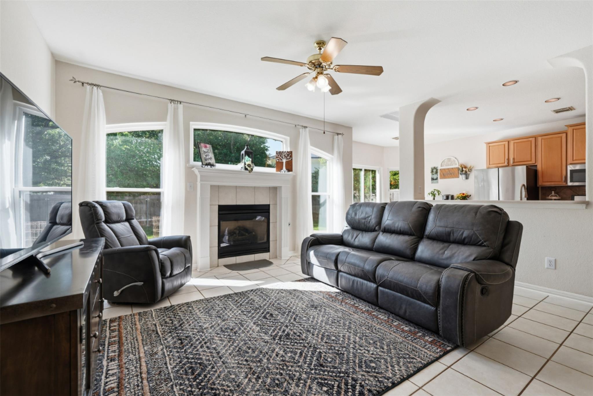 8200 Sunburst Pkwy, Round Rock, TX 78681