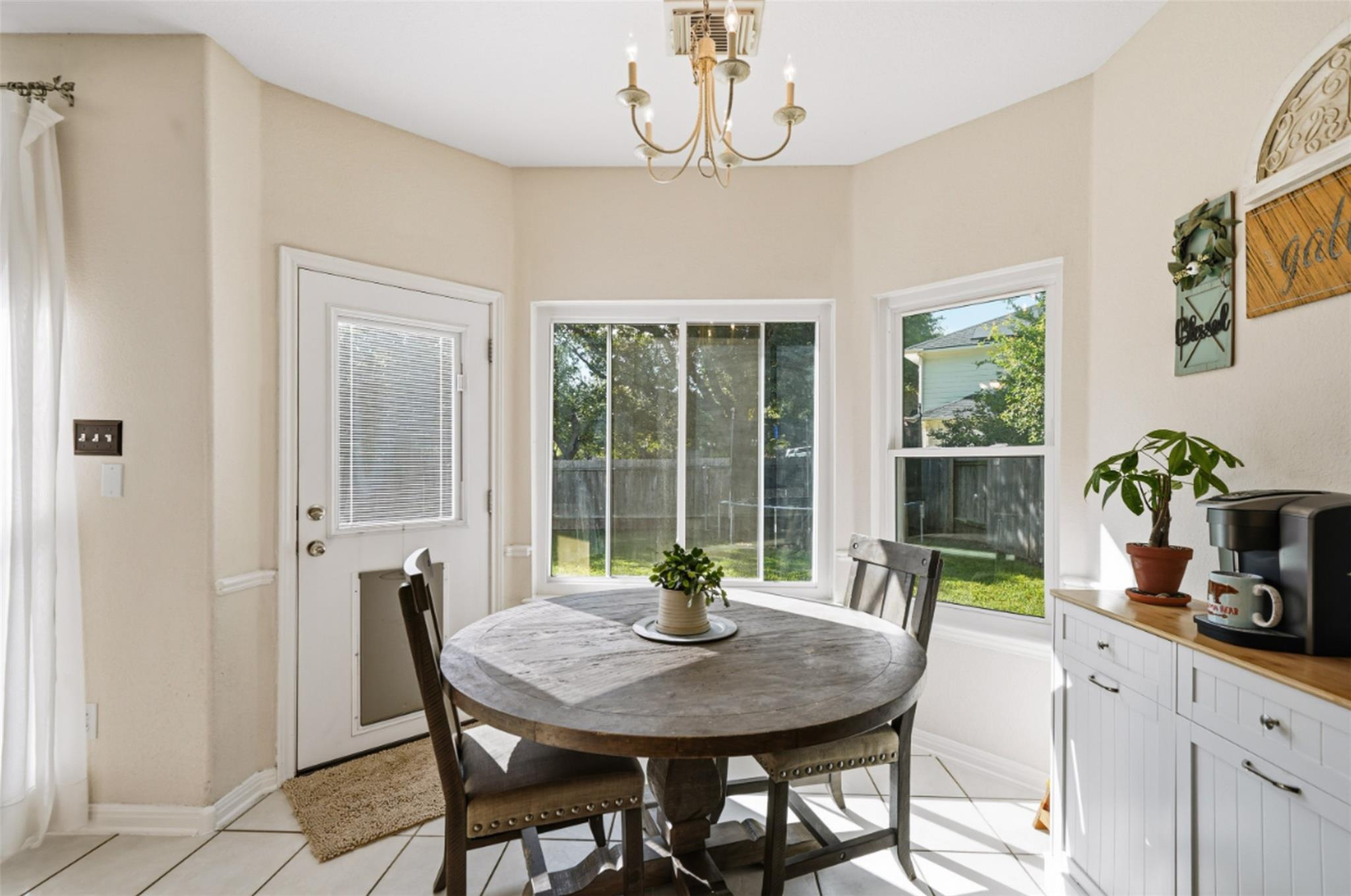 8200 Sunburst Pkwy, Round Rock, TX 78681