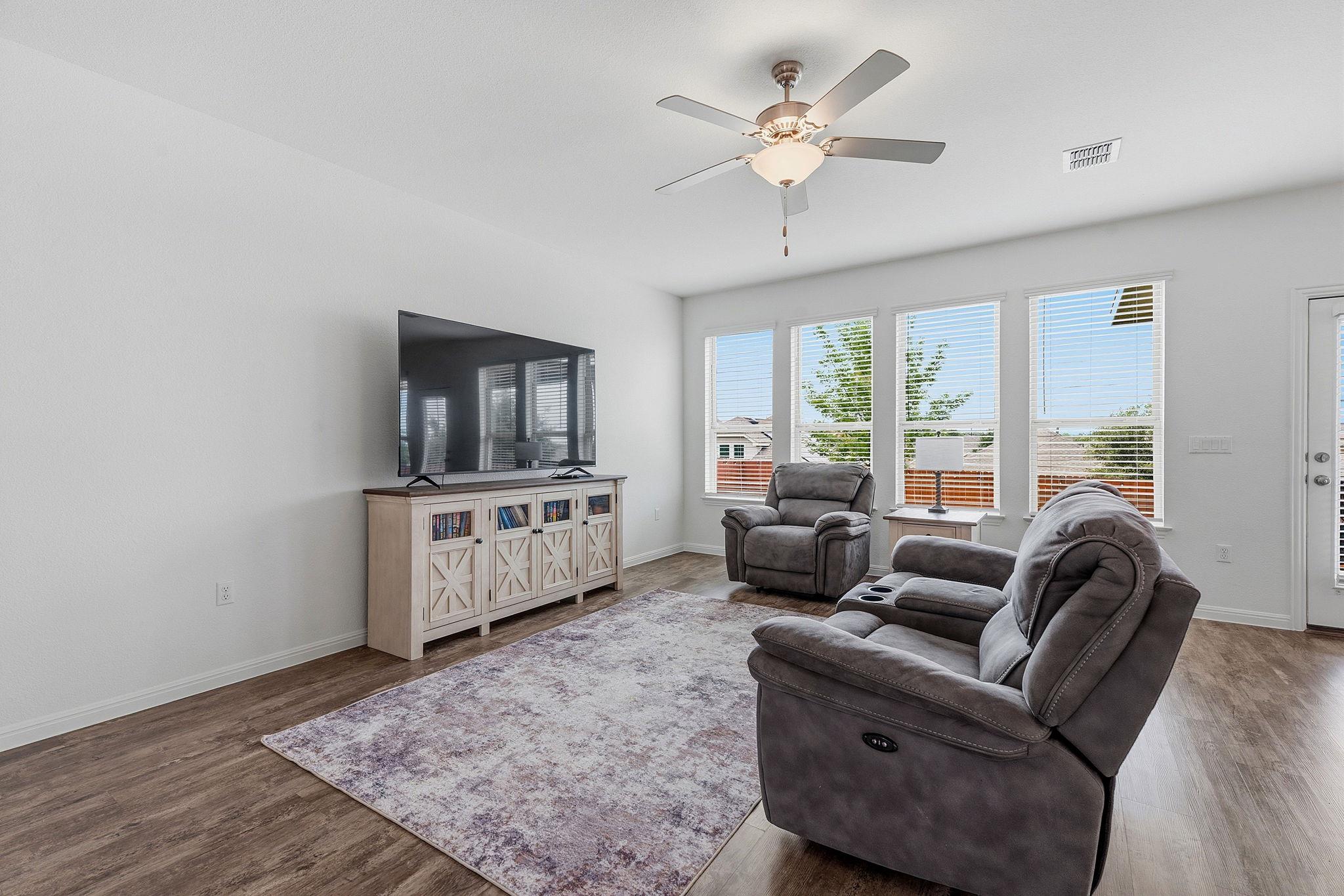 609 Allende Bnd # 130, Austin, TX 78748