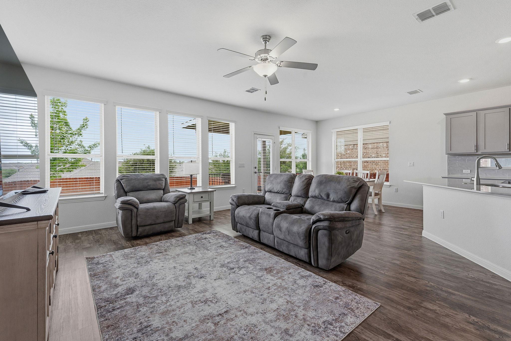 609 Allende Bnd # 130, Austin, TX 78748