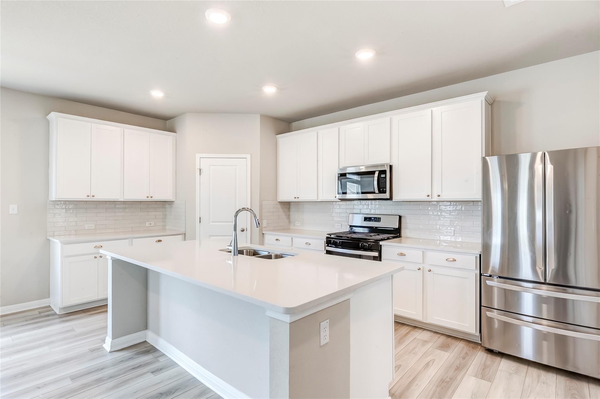 218 Glass Mountains Way, Dripping Springs, TX 78620