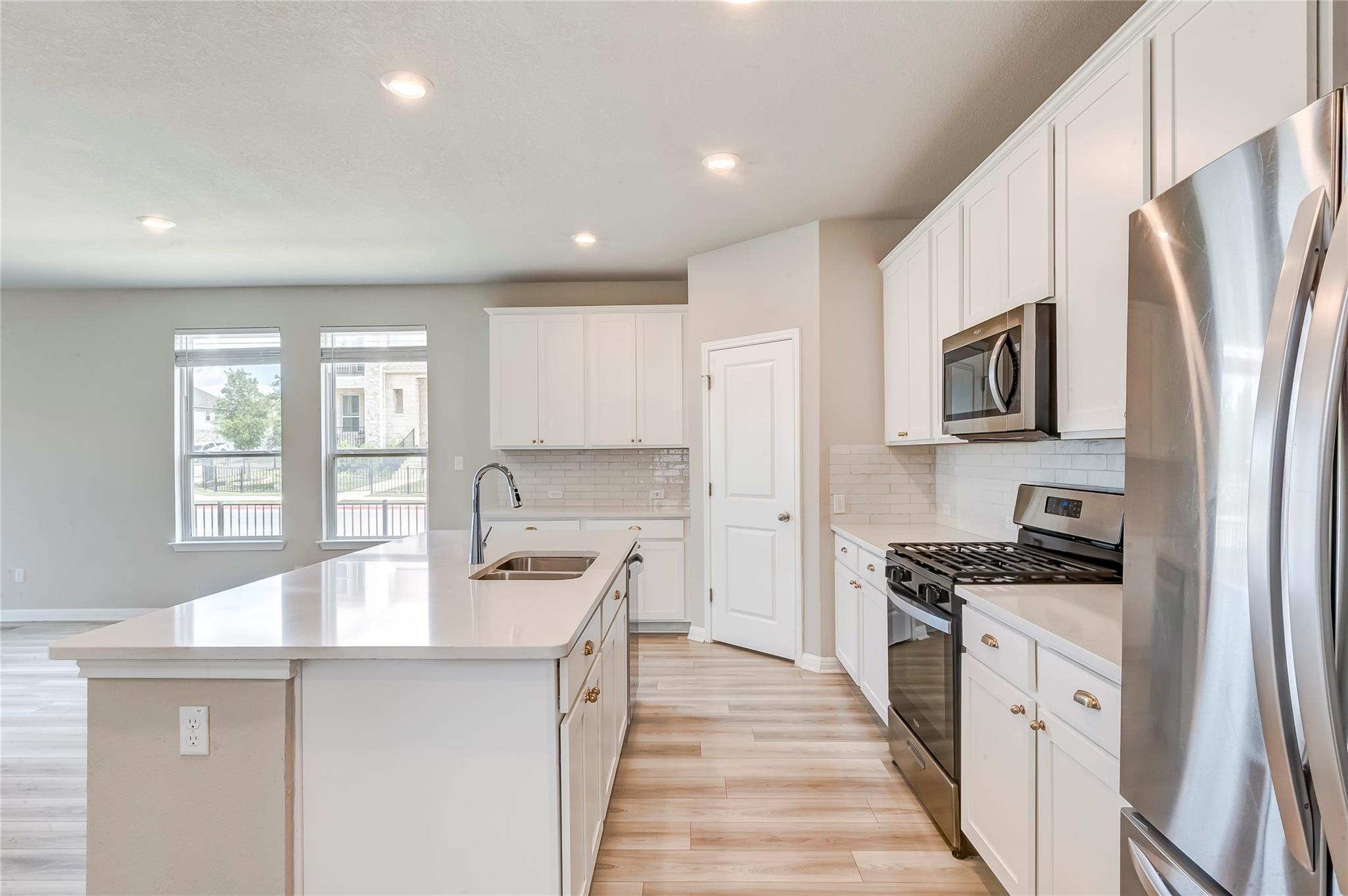 218 Glass Mountains Way, Dripping Springs, TX 78620