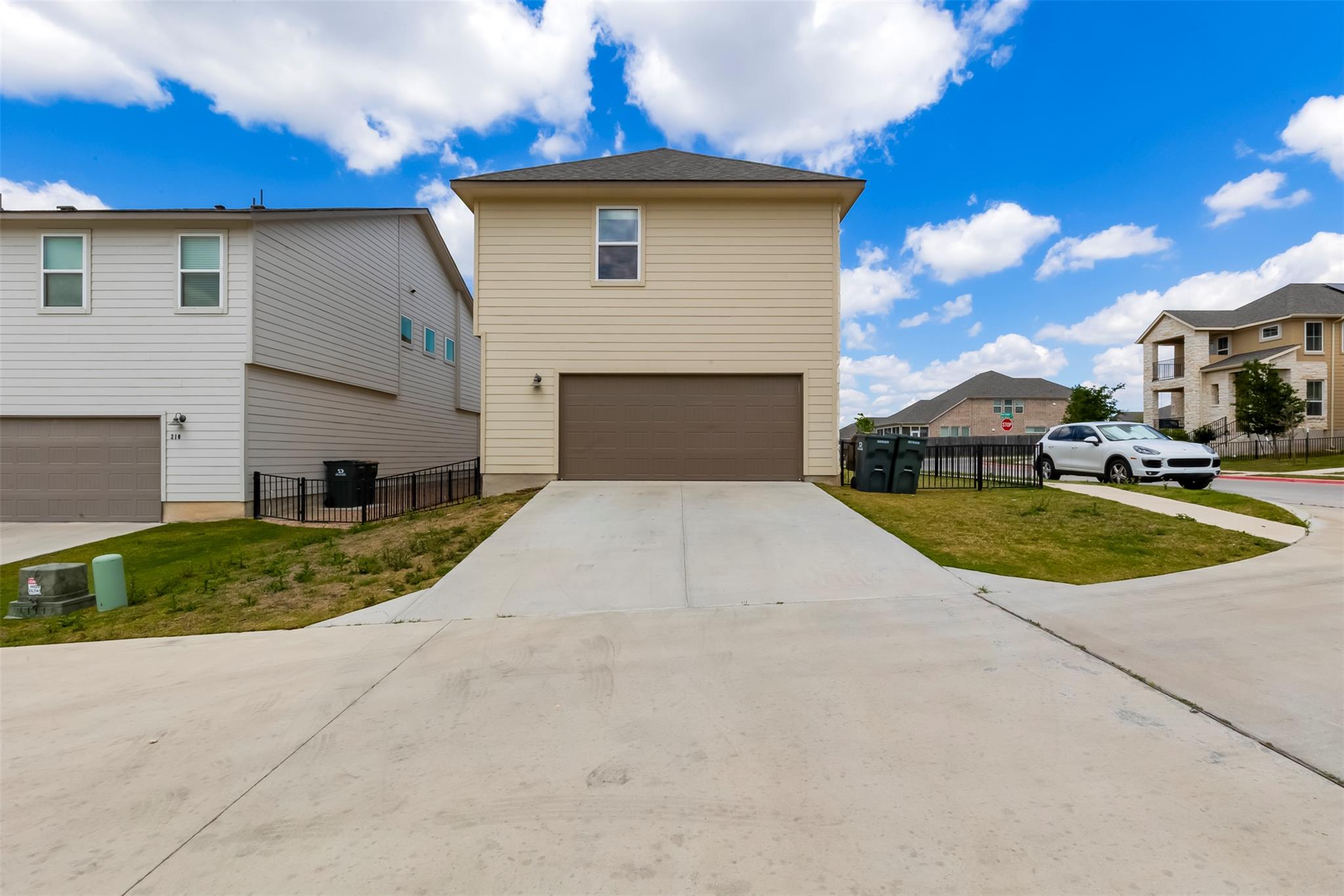 218 Glass Mountains Way, Dripping Springs, TX 78620