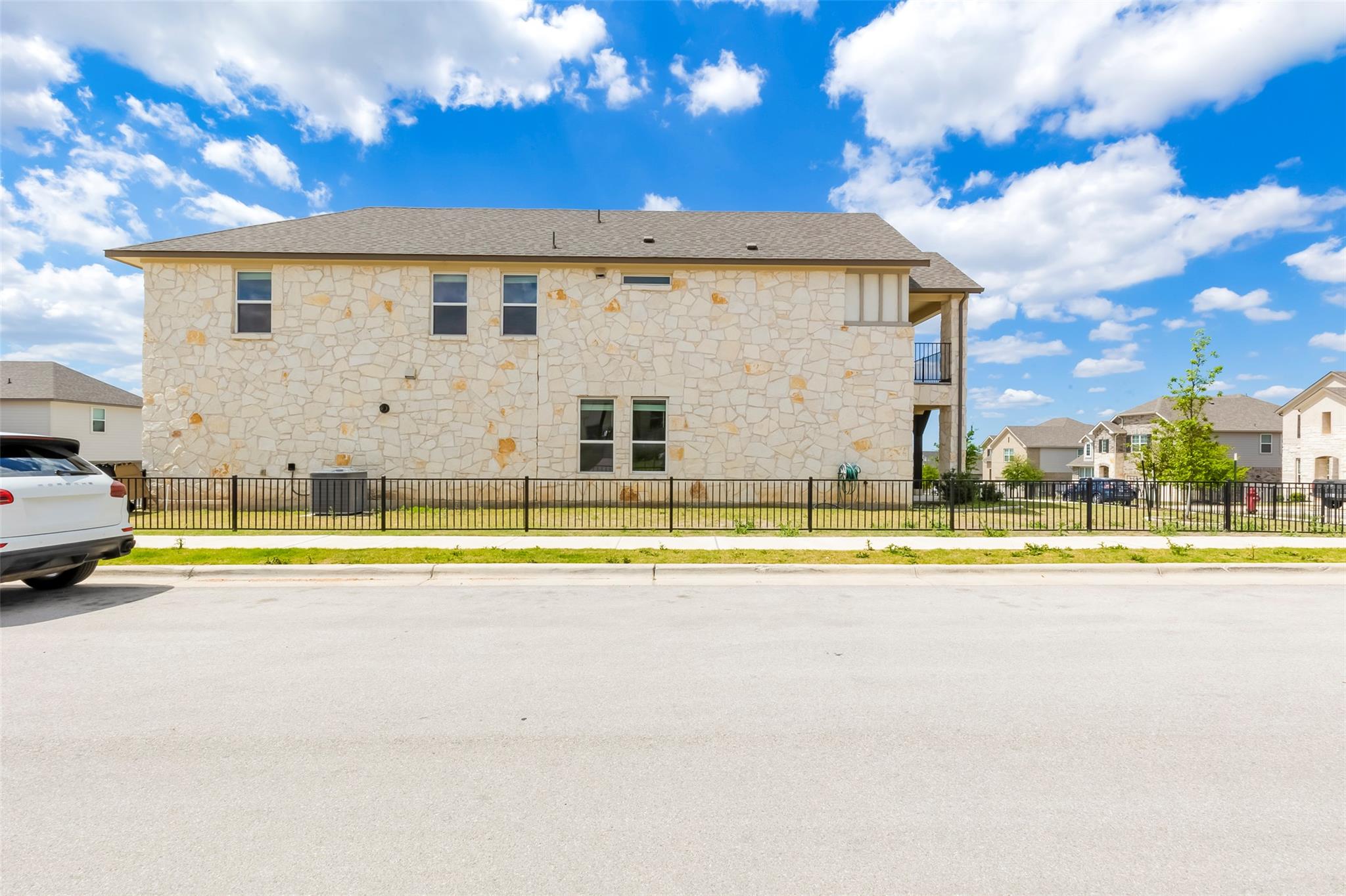 218 Glass Mountains Way, Dripping Springs, TX 78620