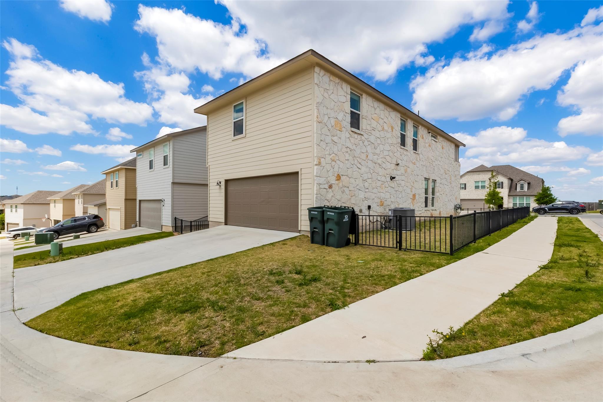 218 Glass Mountains Way, Dripping Springs, TX 78620