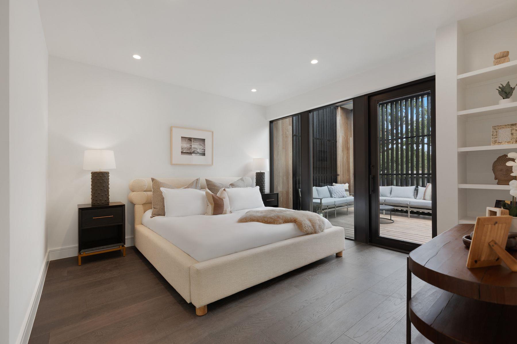 2407 W 10th St, Austin, TX 78703