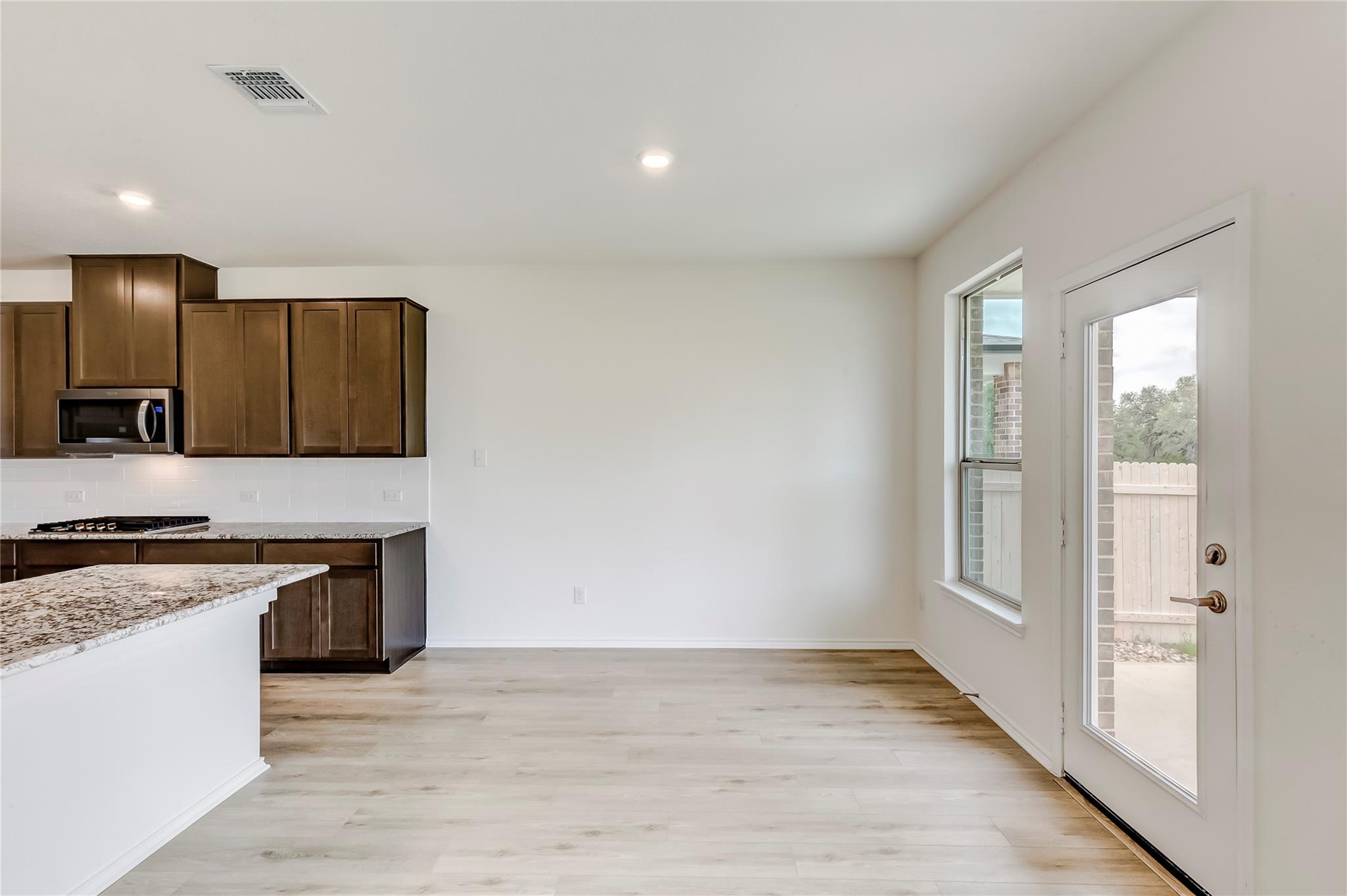 1717 River Plateau Dr, Leander, TX 78641