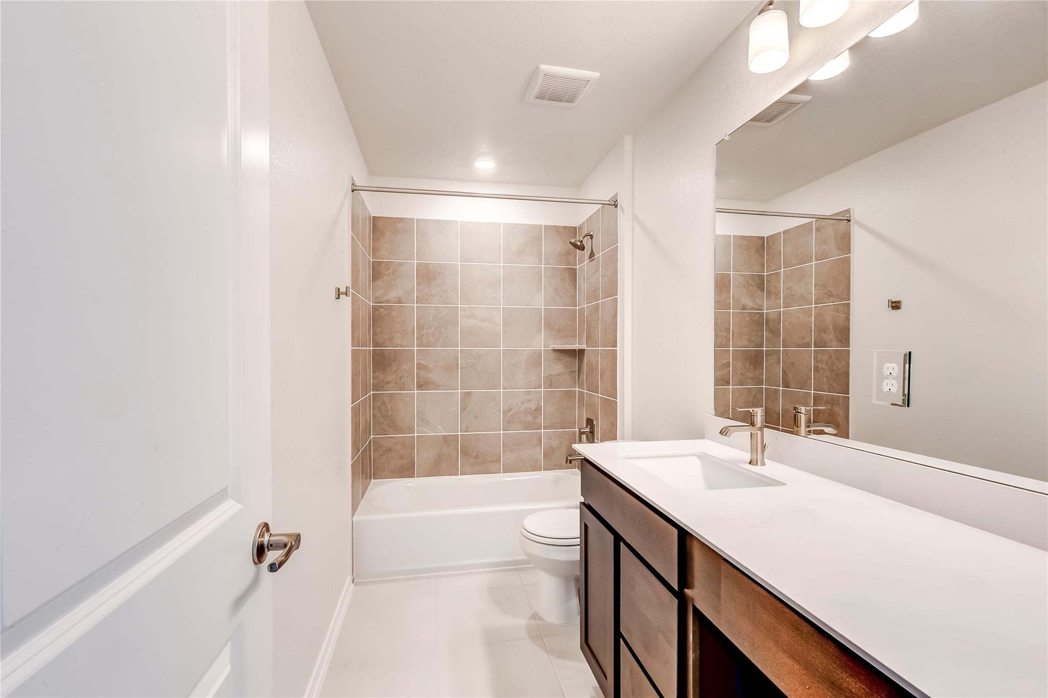 1717 River Plateau Dr, Leander, TX 78641