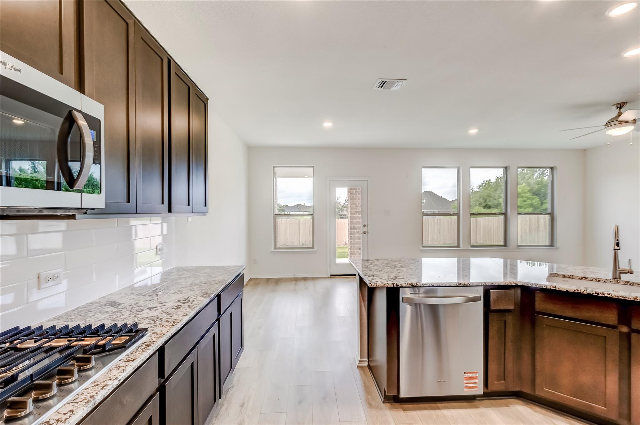 1717 River Plateau Dr, Leander, TX 78641