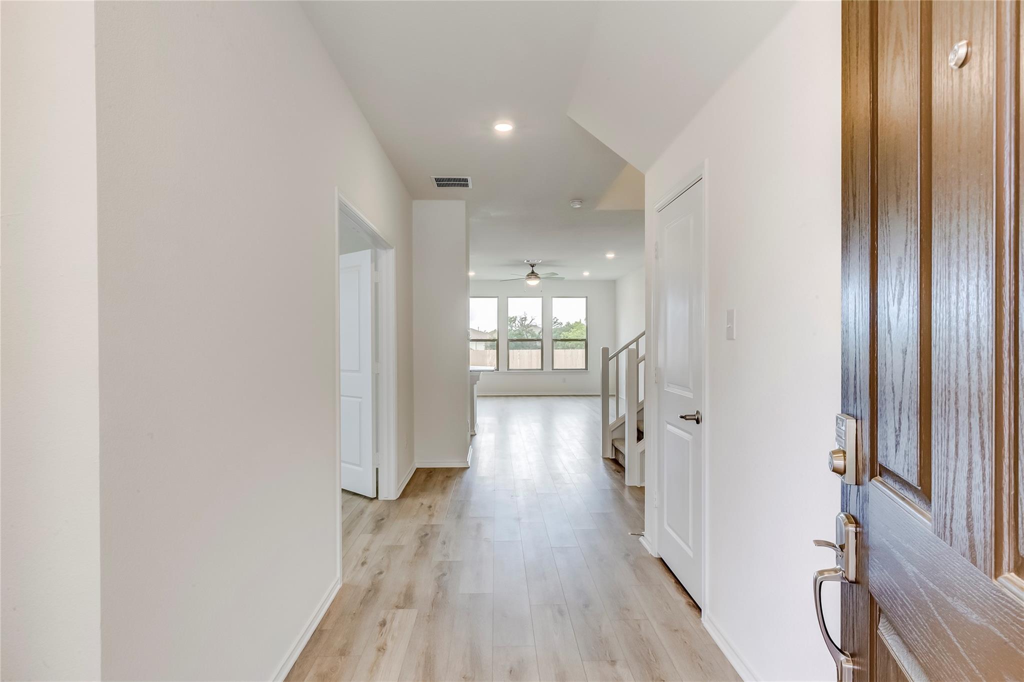 1717 River Plateau Dr, Leander, TX 78641