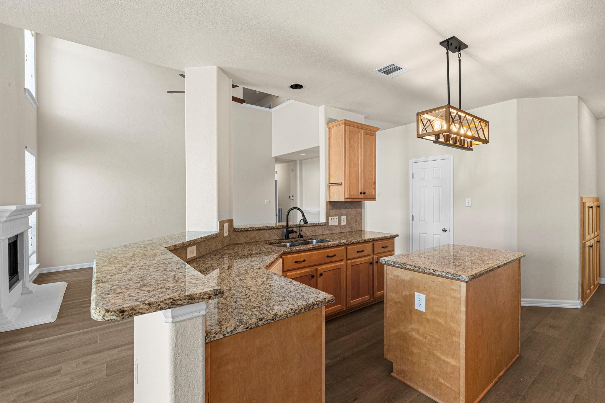 157 Amber Ash Dr, Kyle, TX 78640