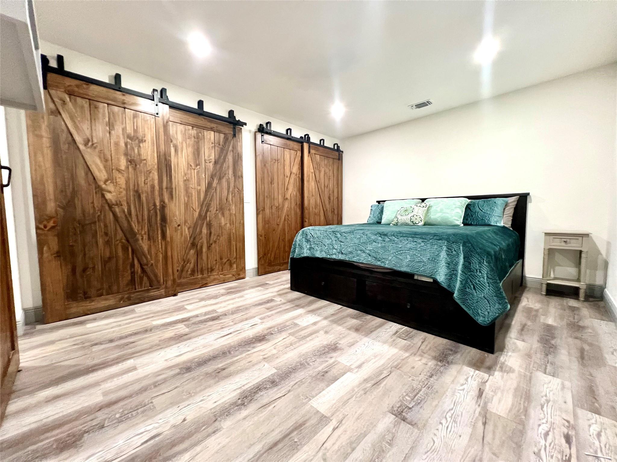 104 E Main St, Johnson City, TX 78636