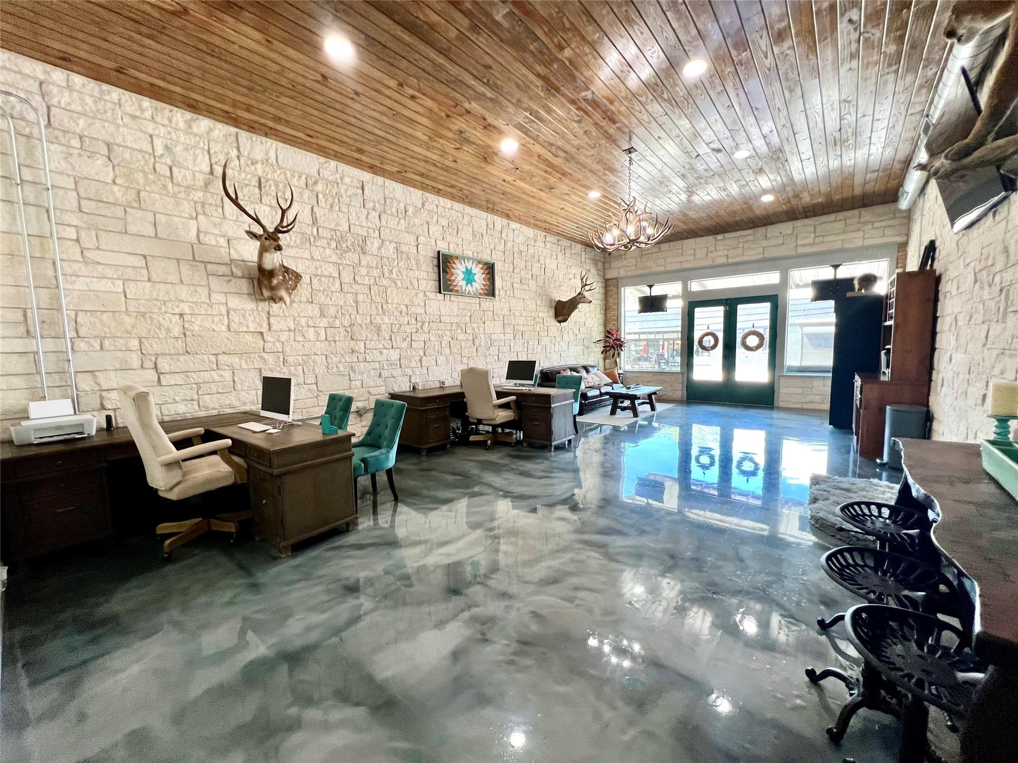 104 E Main St, Johnson City, TX 78636