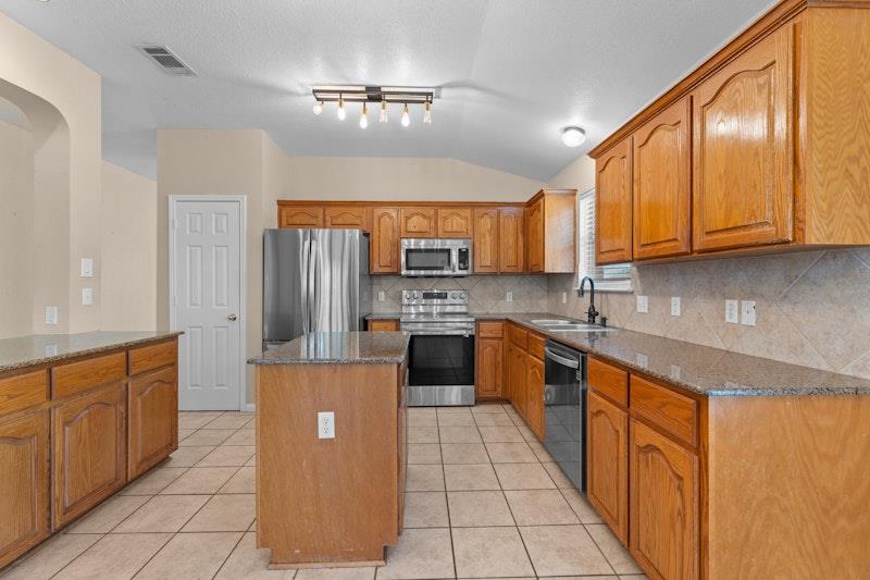 713 Bighorn Dr, Harker Heights, TX 76548