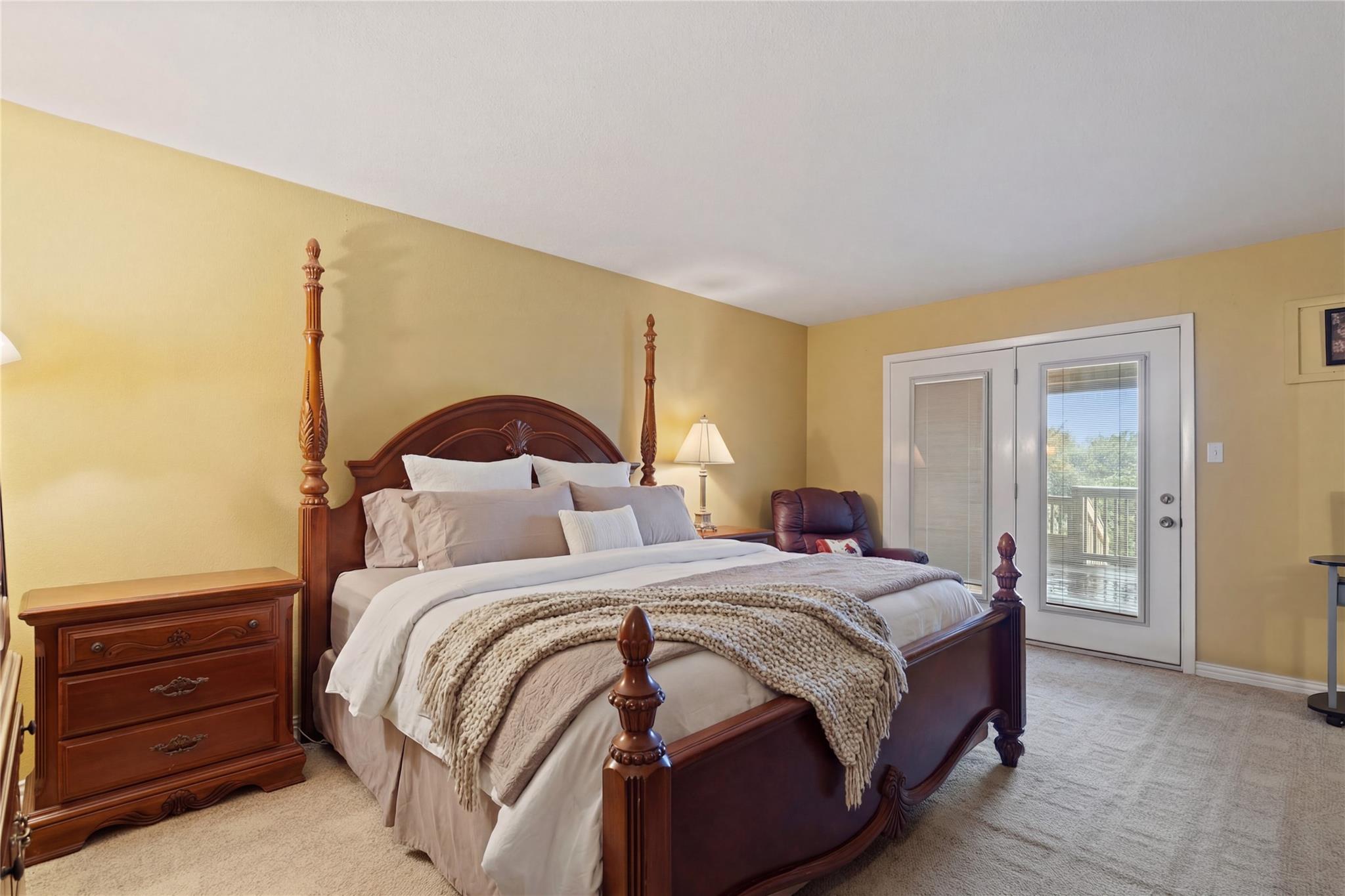 317 Venture Blvd S, Point Venture, TX 78645