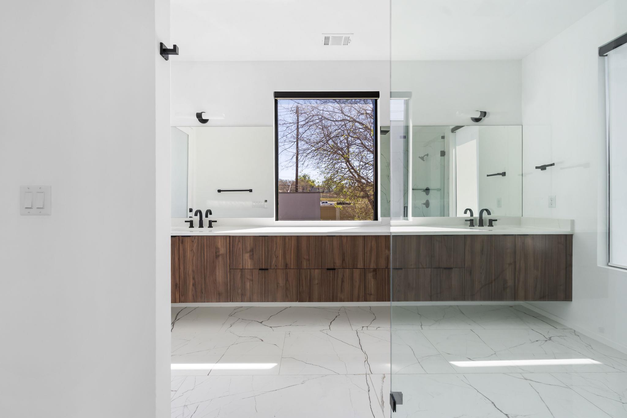 2411 Winsted Ln # 1, Austin, TX 78703