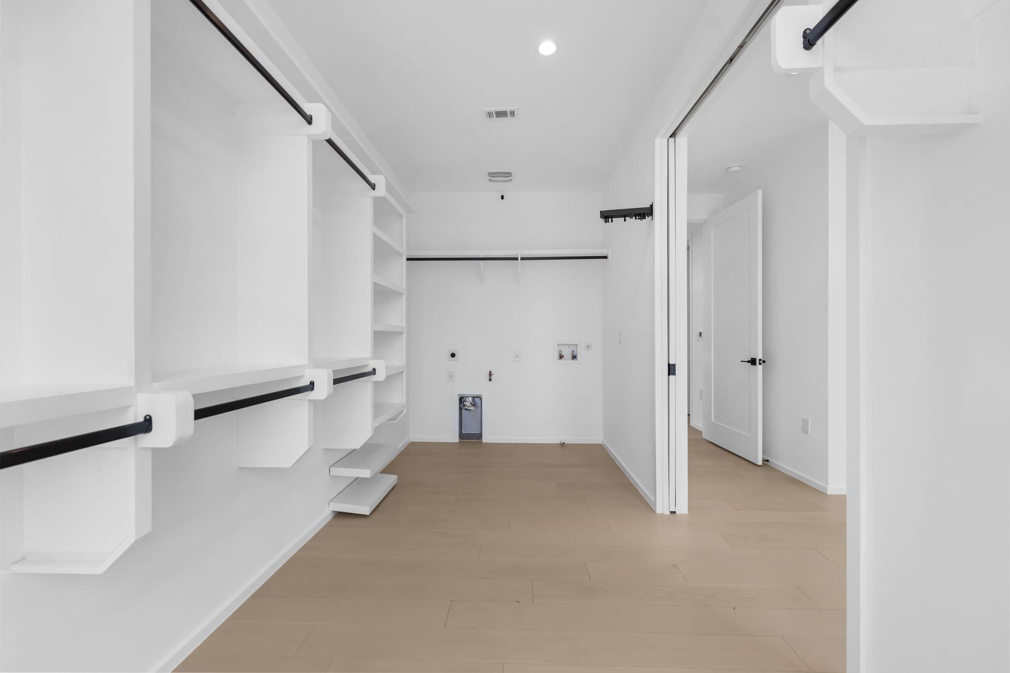 2411 Winsted Ln # 1, Austin, TX 78703