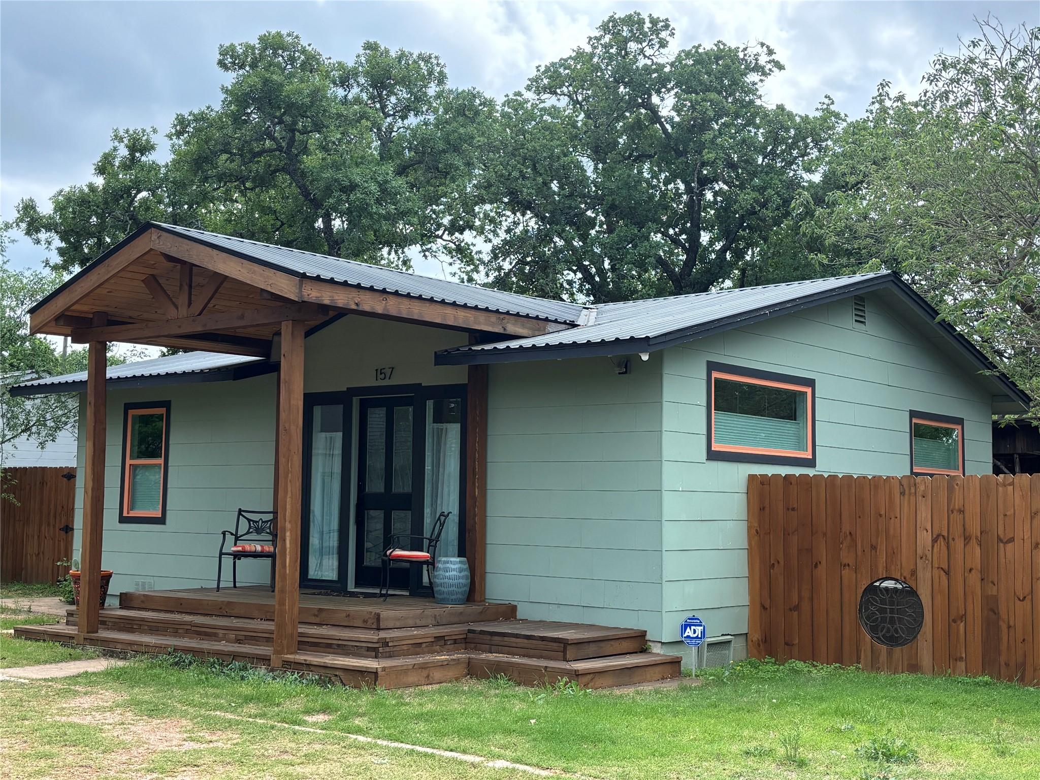 157 E White Rock St, Buchanan Dam, TX 78609