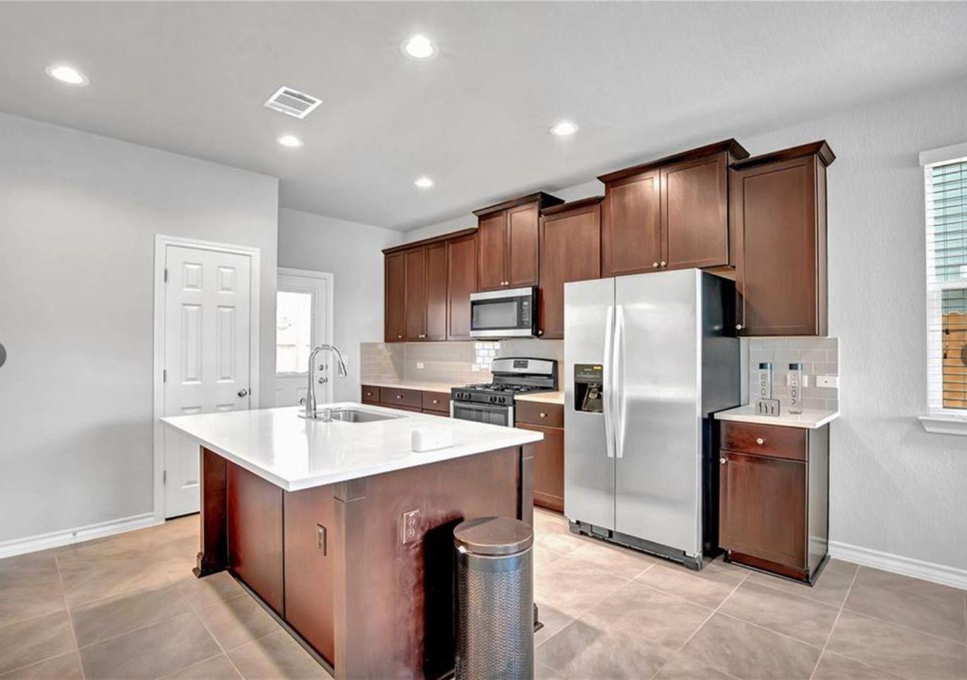 1808 Los Olivios Way, Austin, TX 78725