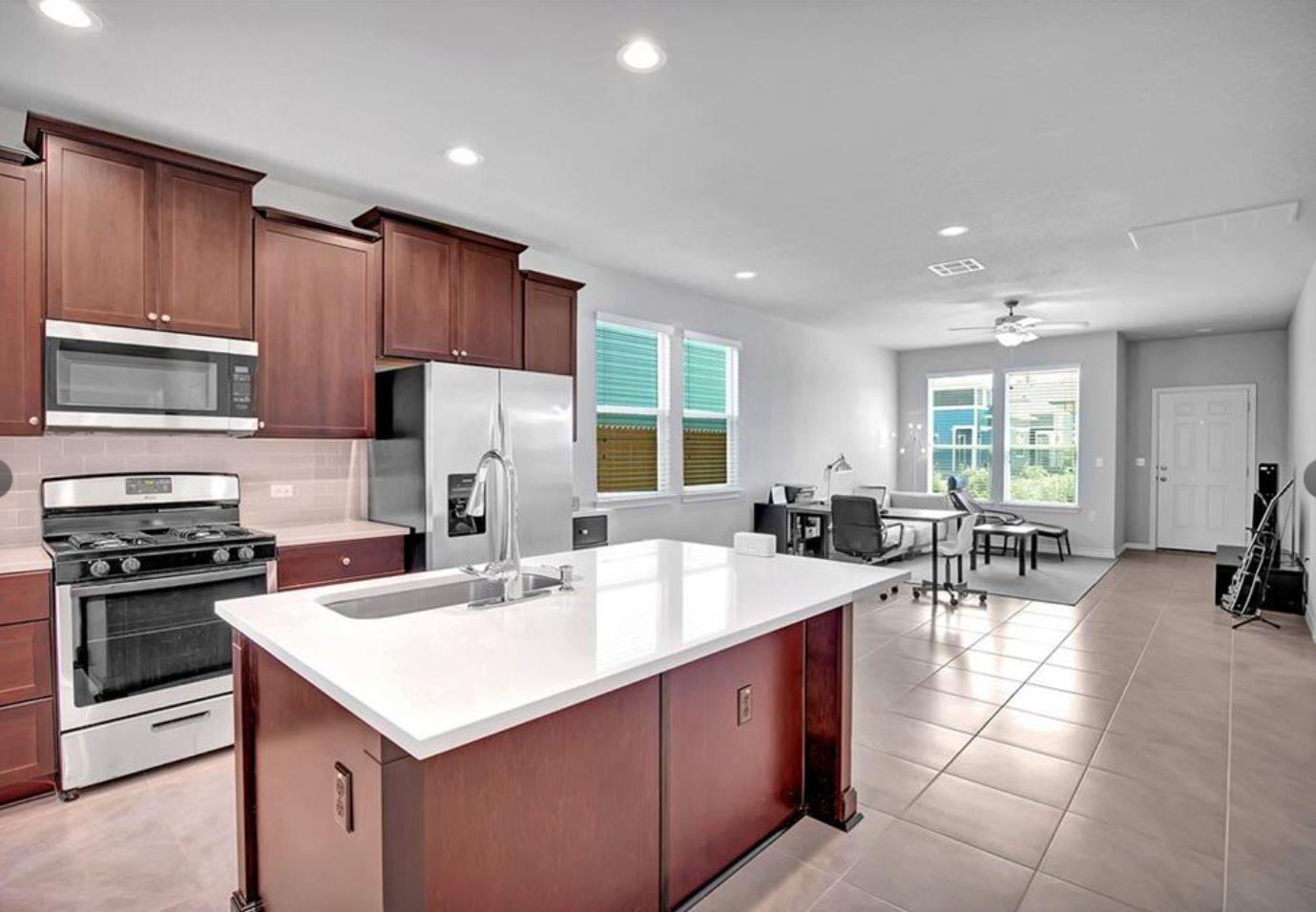 1808 Los Olivios Way, Austin, TX 78725