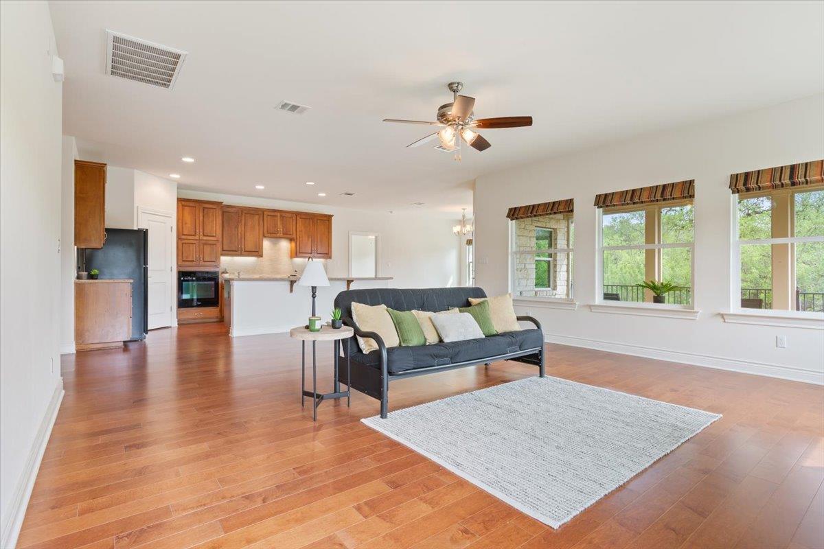 117 Hacienda Heights Cv, Georgetown, TX 78633