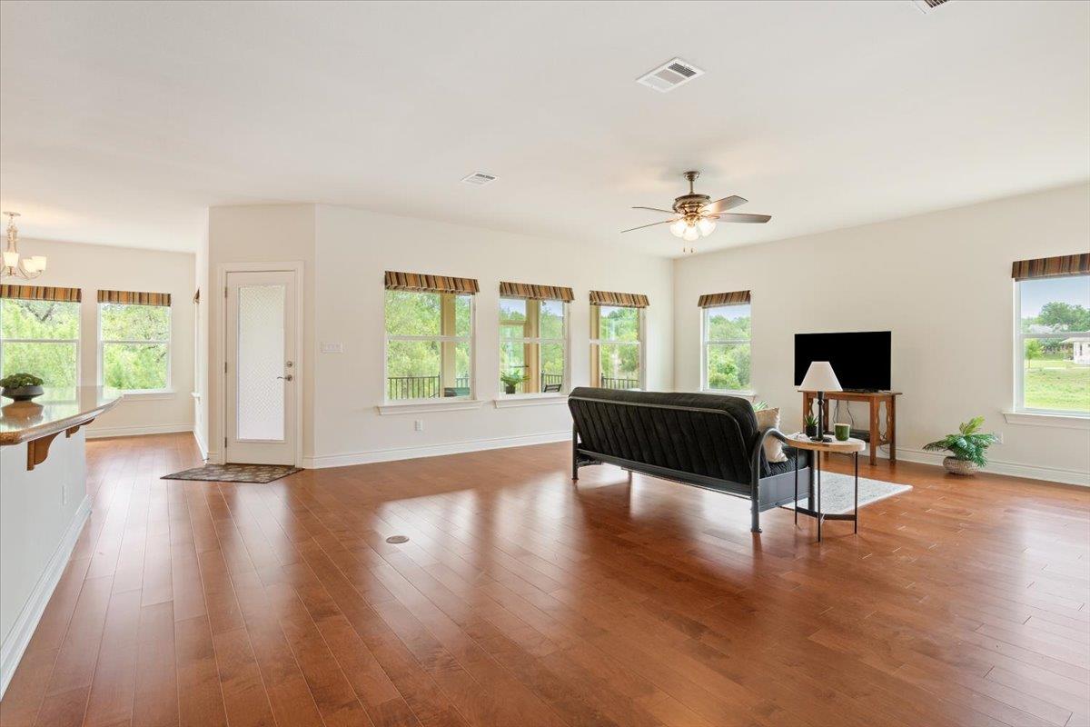 117 Hacienda Heights Cv, Georgetown, TX 78633