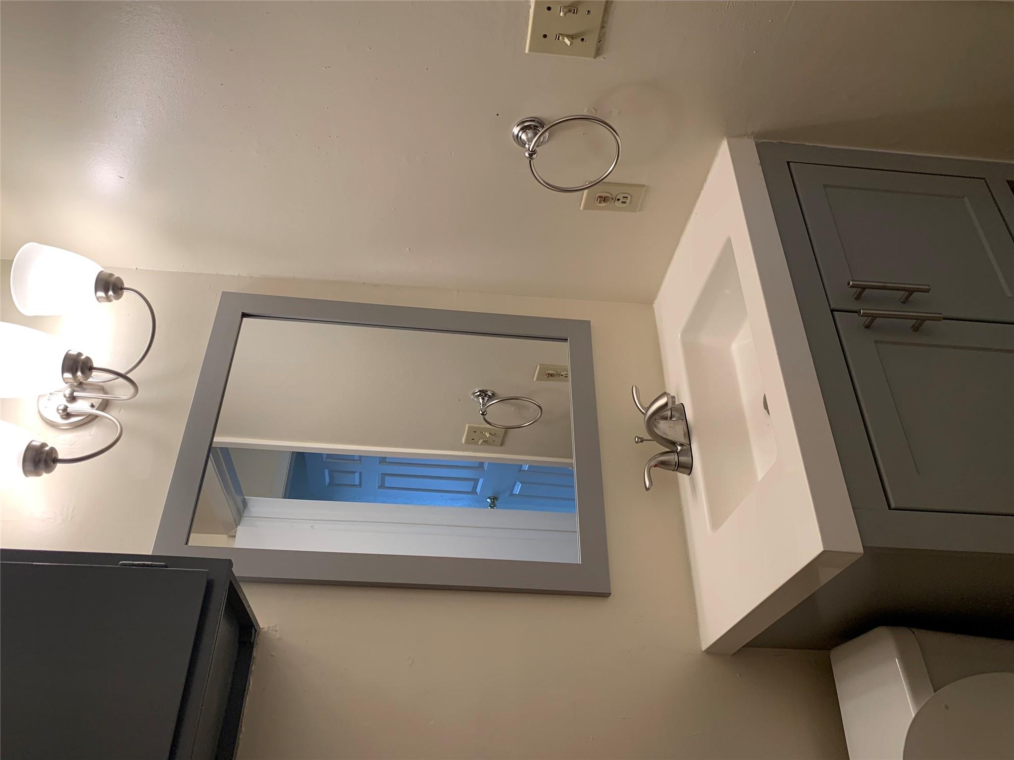 10447 Doc Holliday Trl # B, Austin, TX 78753