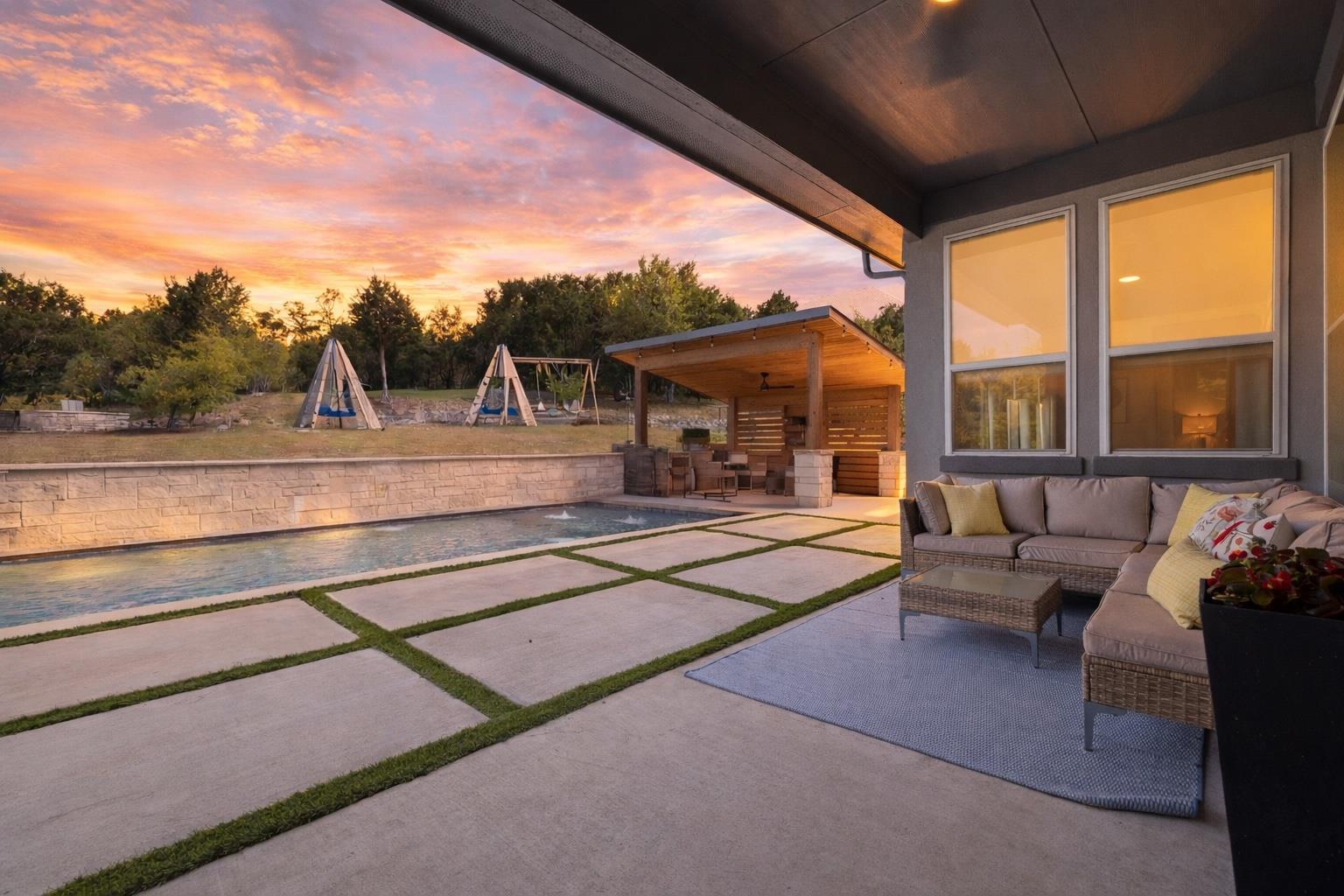 1078 Gato Del Sol Ave, Austin, TX 78737