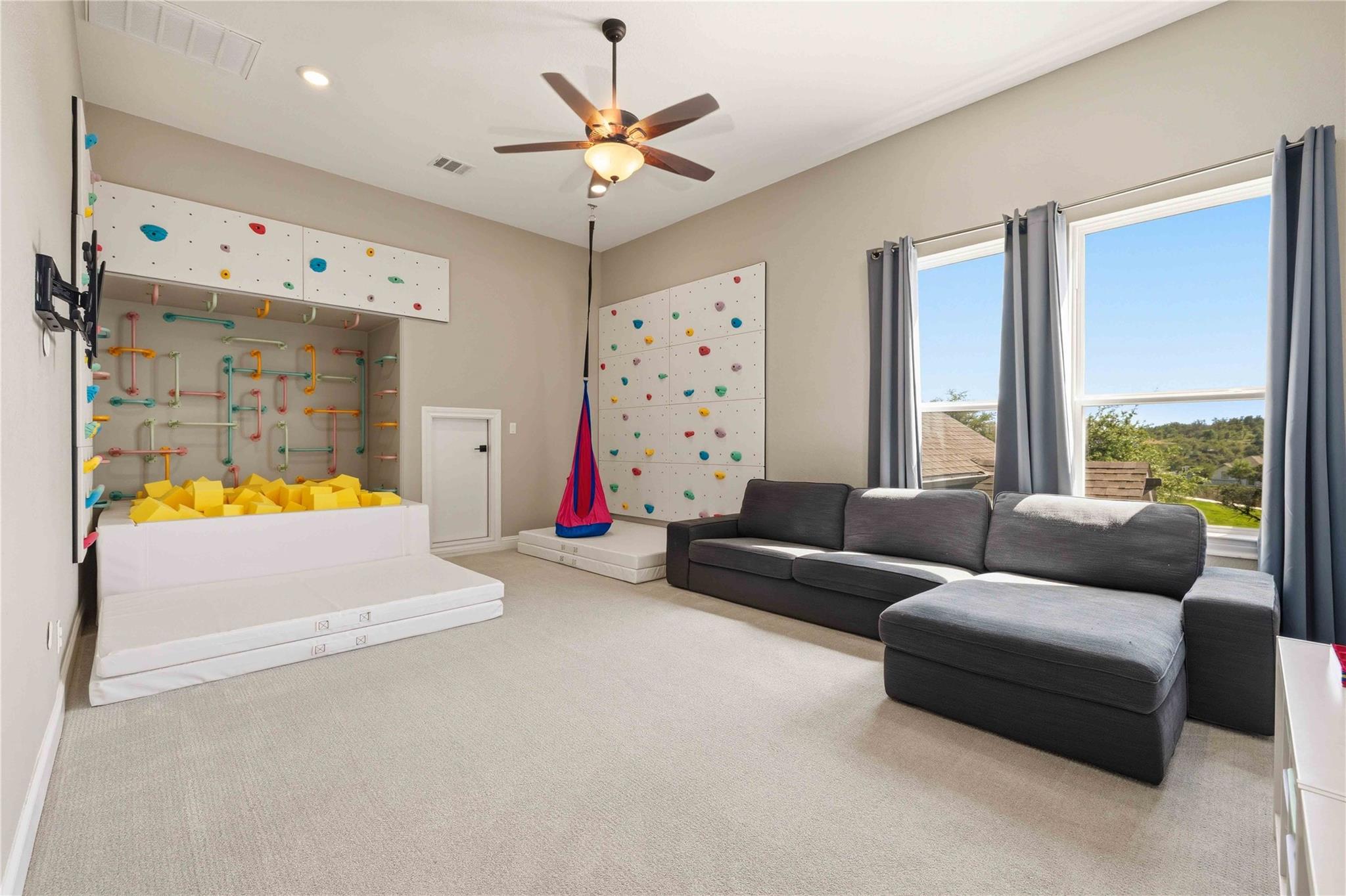 1078 Gato Del Sol Ave, Austin, TX 78737