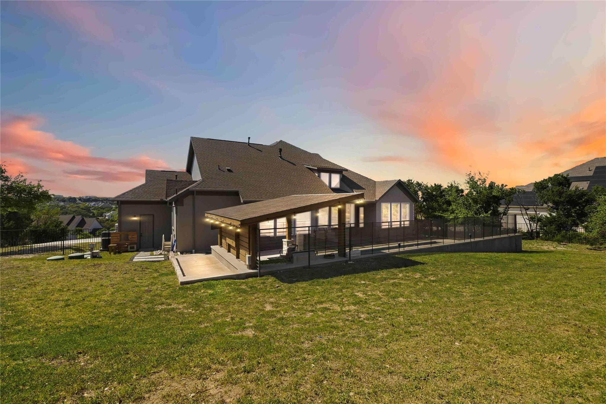 1078 Gato Del Sol Ave, Austin, TX 78737