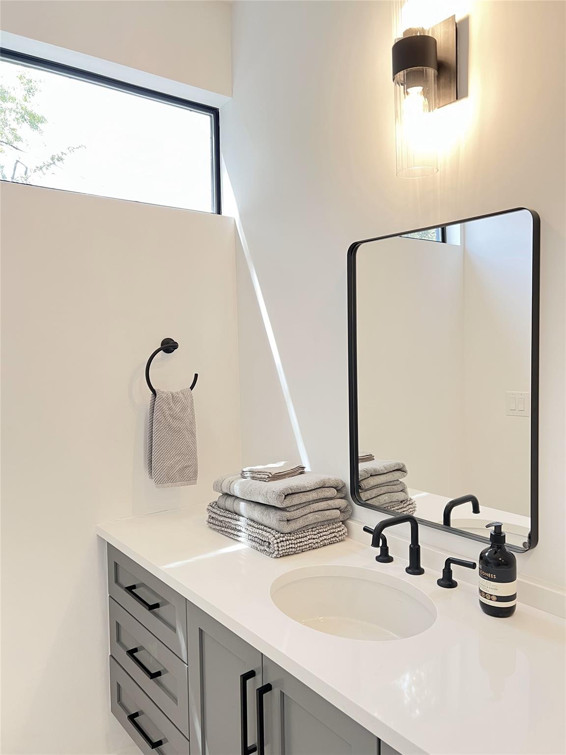 7809 Mullen Dr # 2, Austin, TX 78757