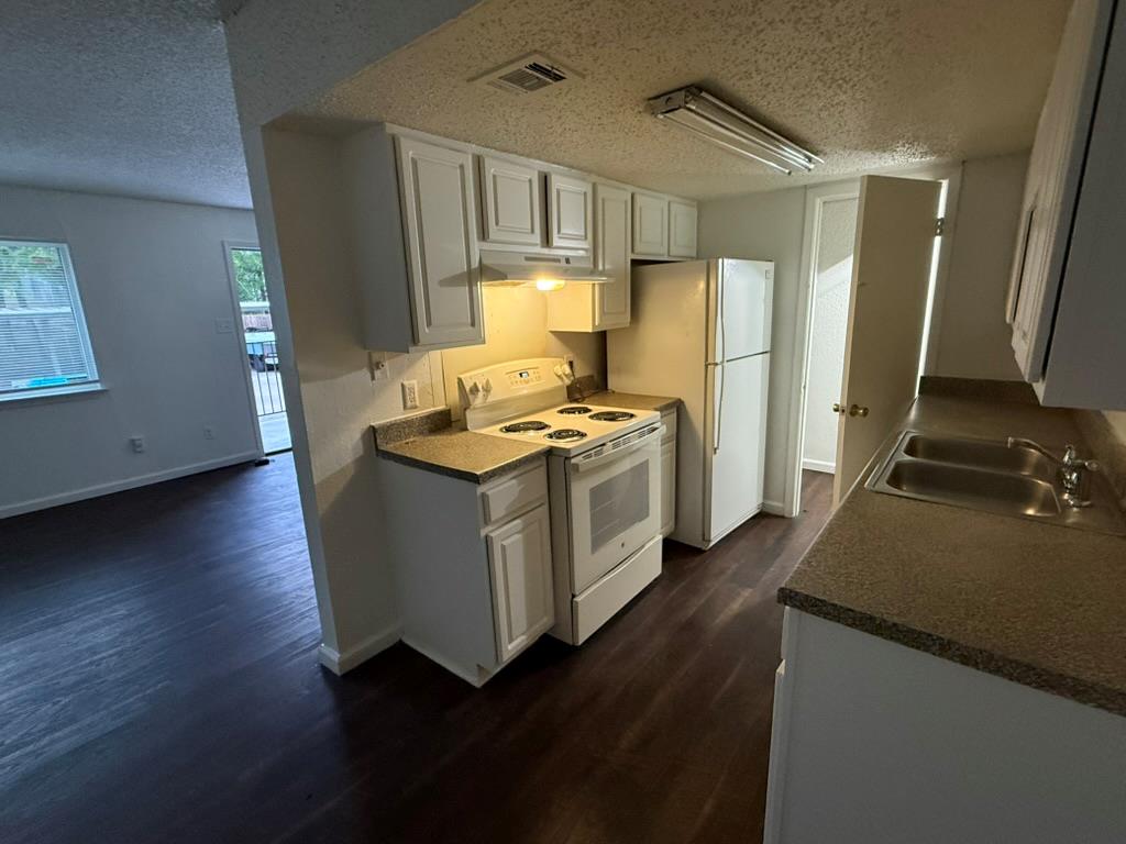 2124 Burton Dr # 251, Austin, TX 78741