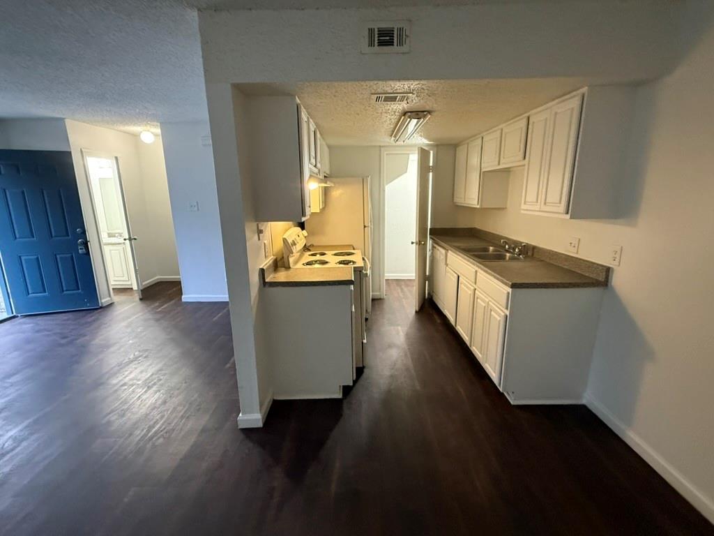 2124 Burton Dr # 251, Austin, TX 78741