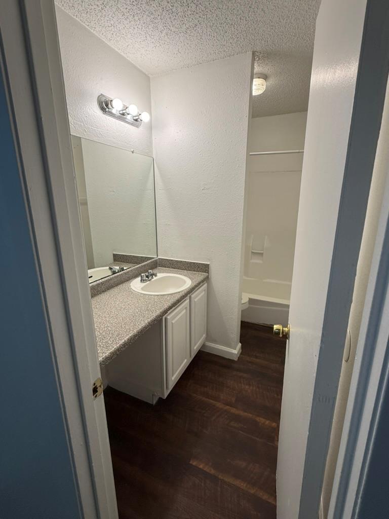 2124 Burton Dr # 251, Austin, TX 78741