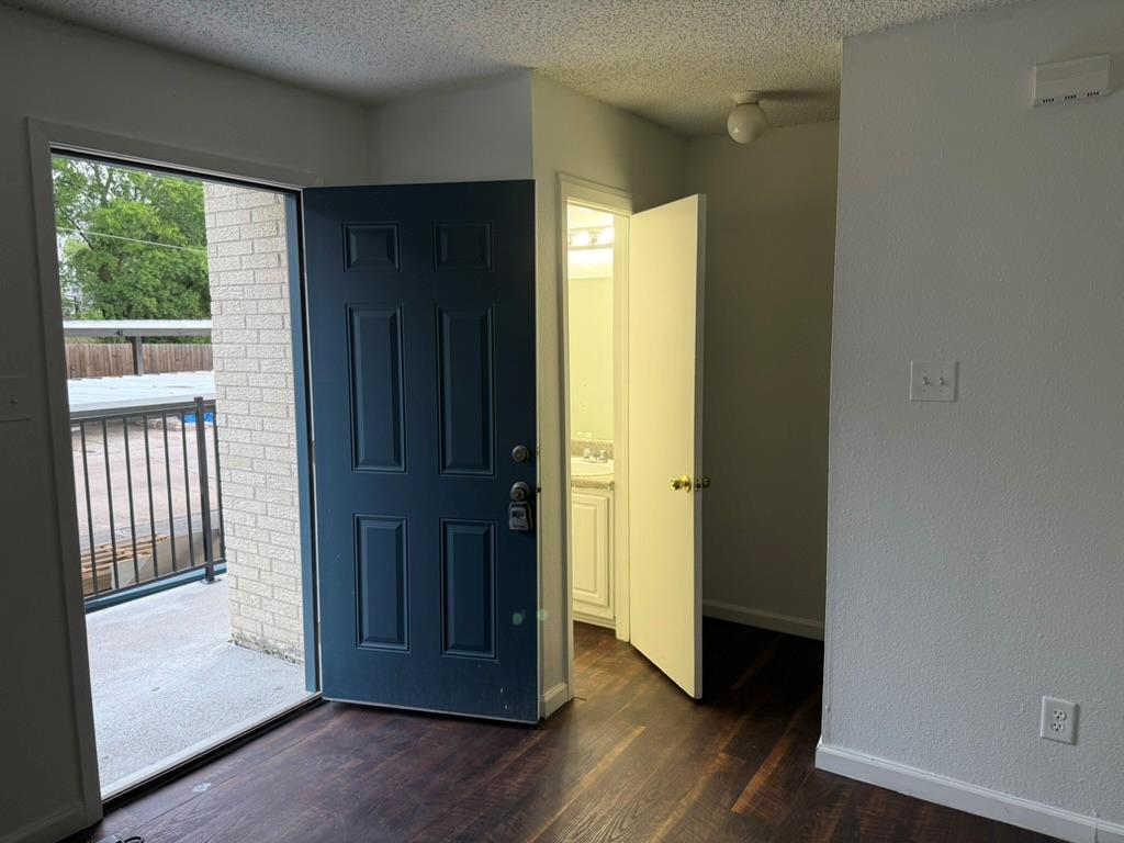 2124 Burton Dr # 251, Austin, TX 78741