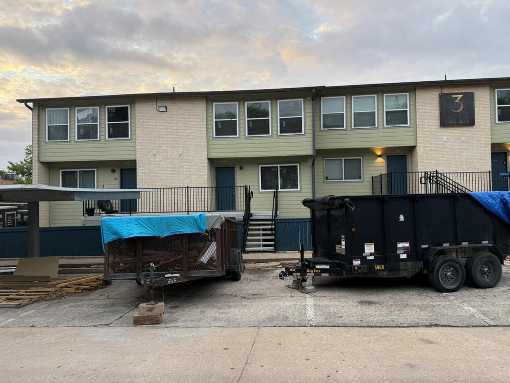 2124 Burton Dr # 251, Austin, TX 78741