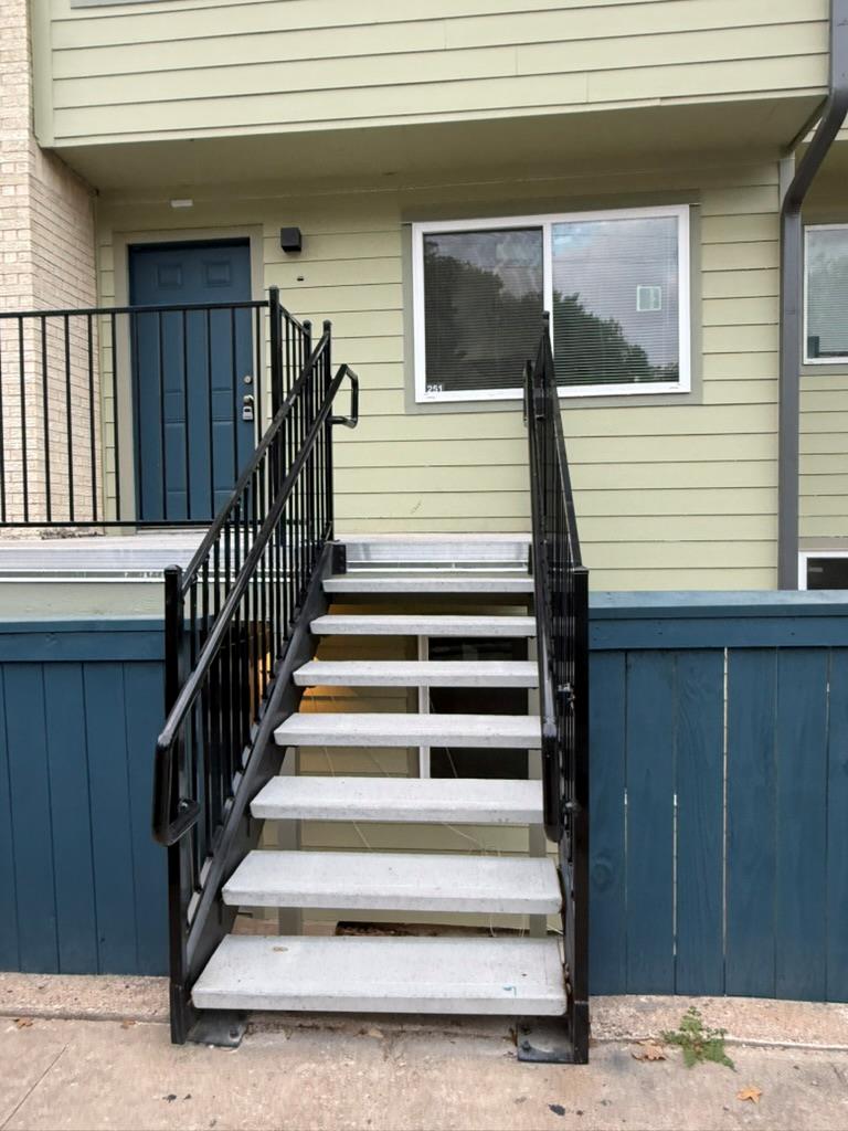 2124 Burton Dr # 251, Austin, TX 78741