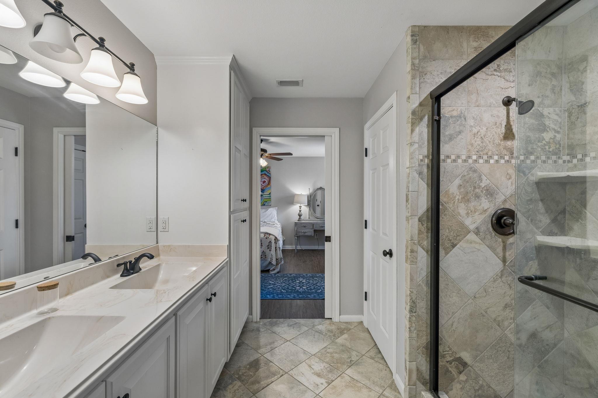 146 Antelope Ln, Seguin, TX 78155