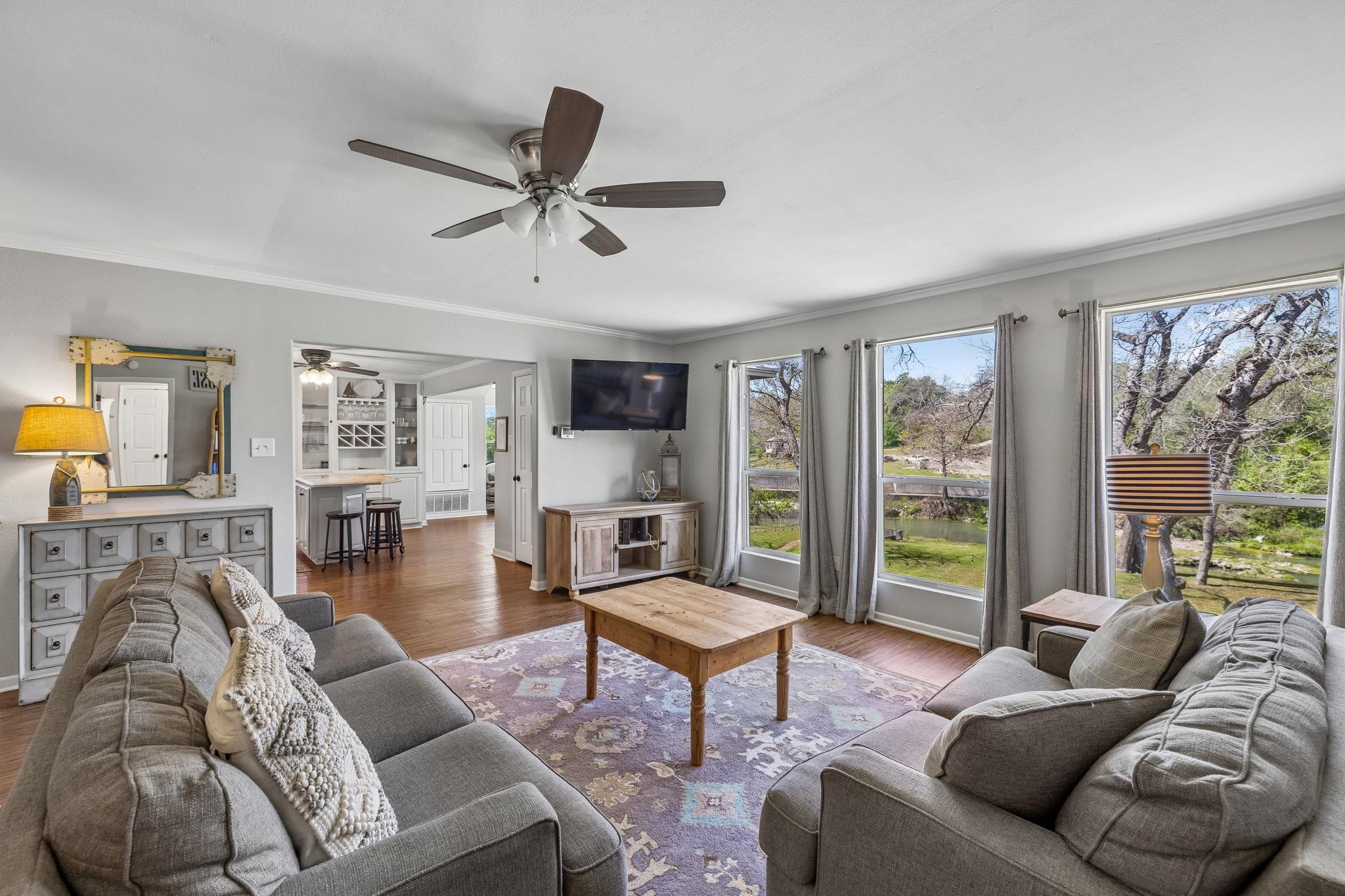 146 Antelope Ln, Seguin, TX 78155