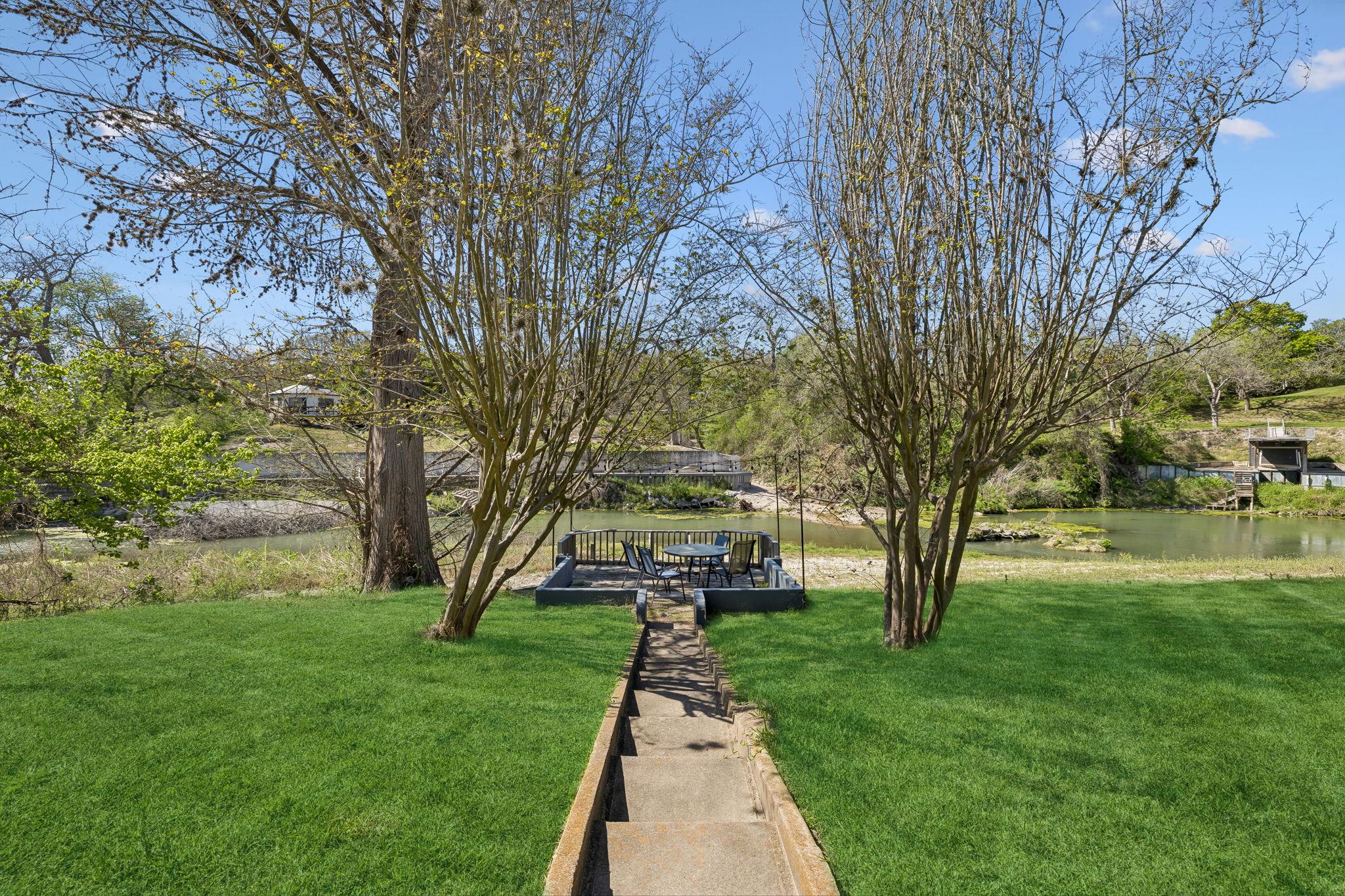 146 Antelope Ln, Seguin, TX 78155