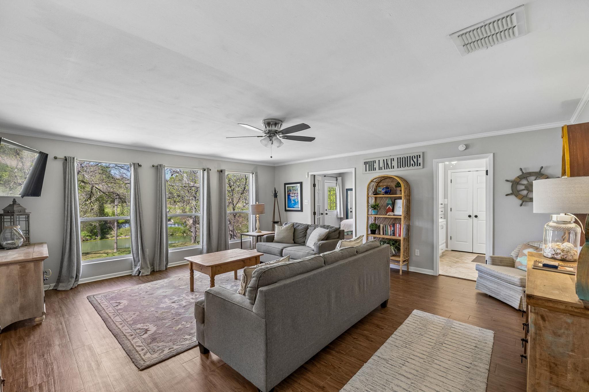 146 Antelope Ln, Seguin, TX 78155