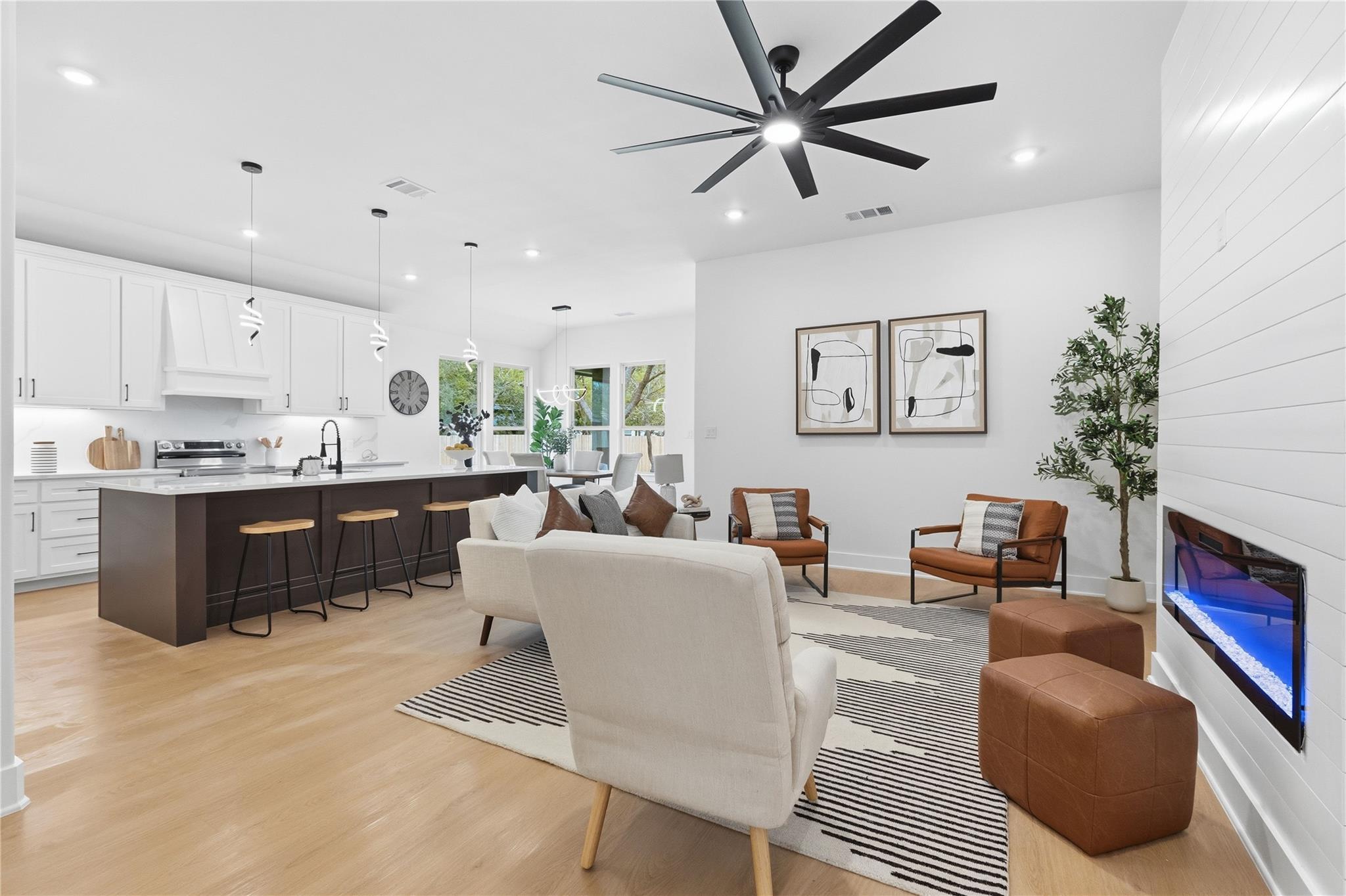 122 W Pauwela Ln, Bastrop, TX 78602