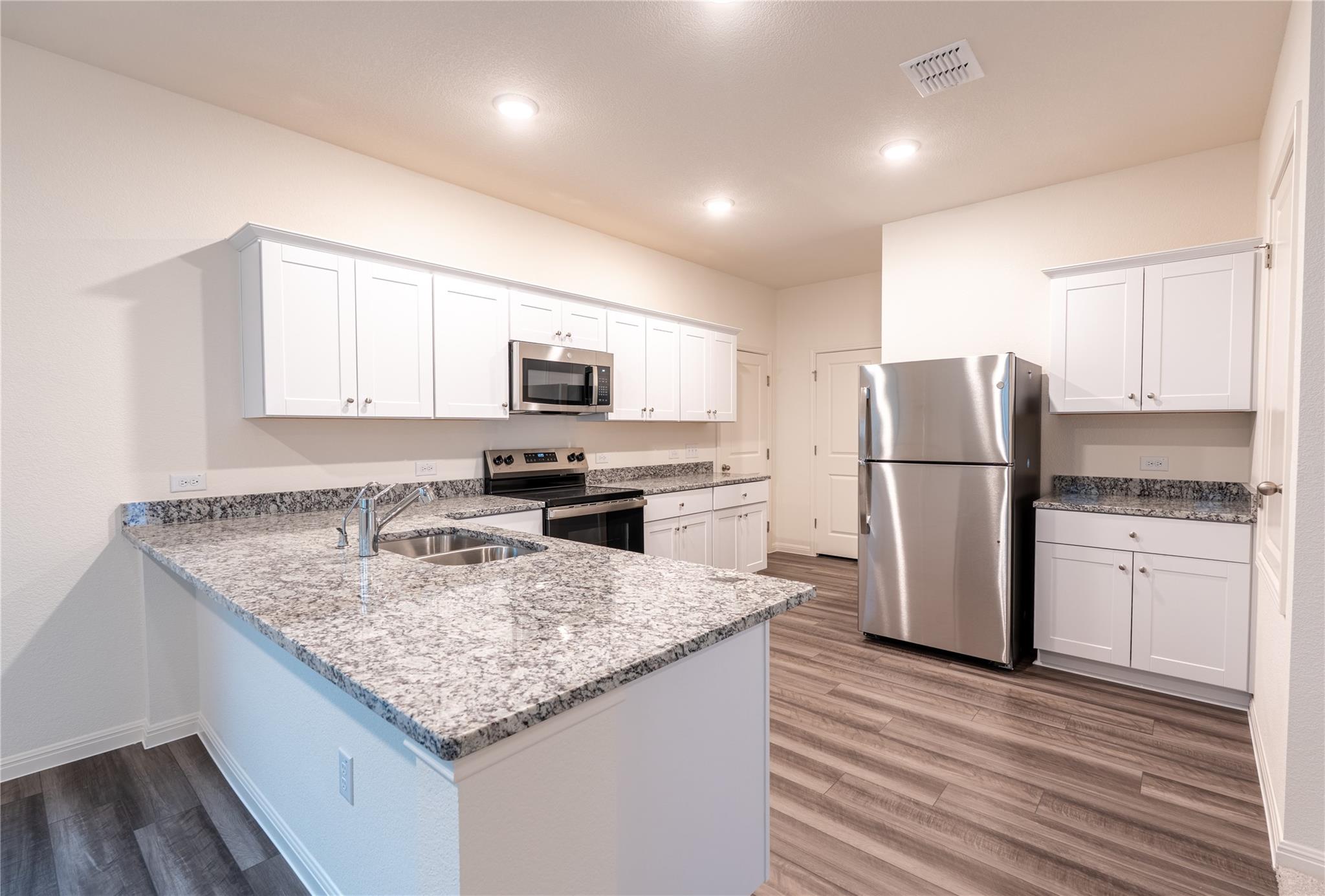 144 Mullen Way, Taylor, TX 76574