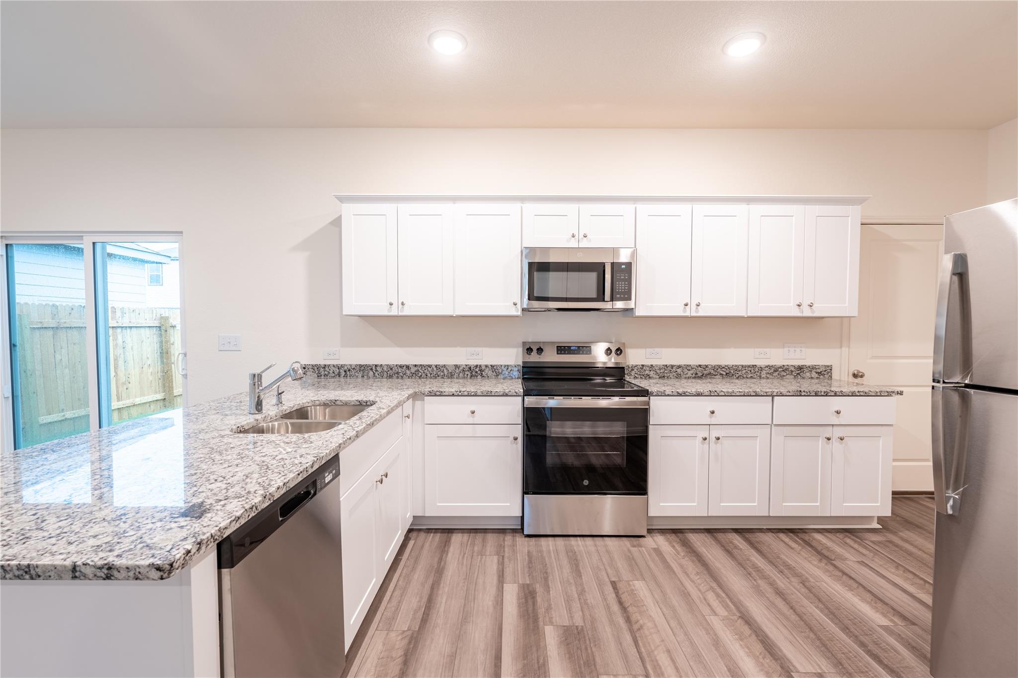 144 Mullen Way, Taylor, TX 76574