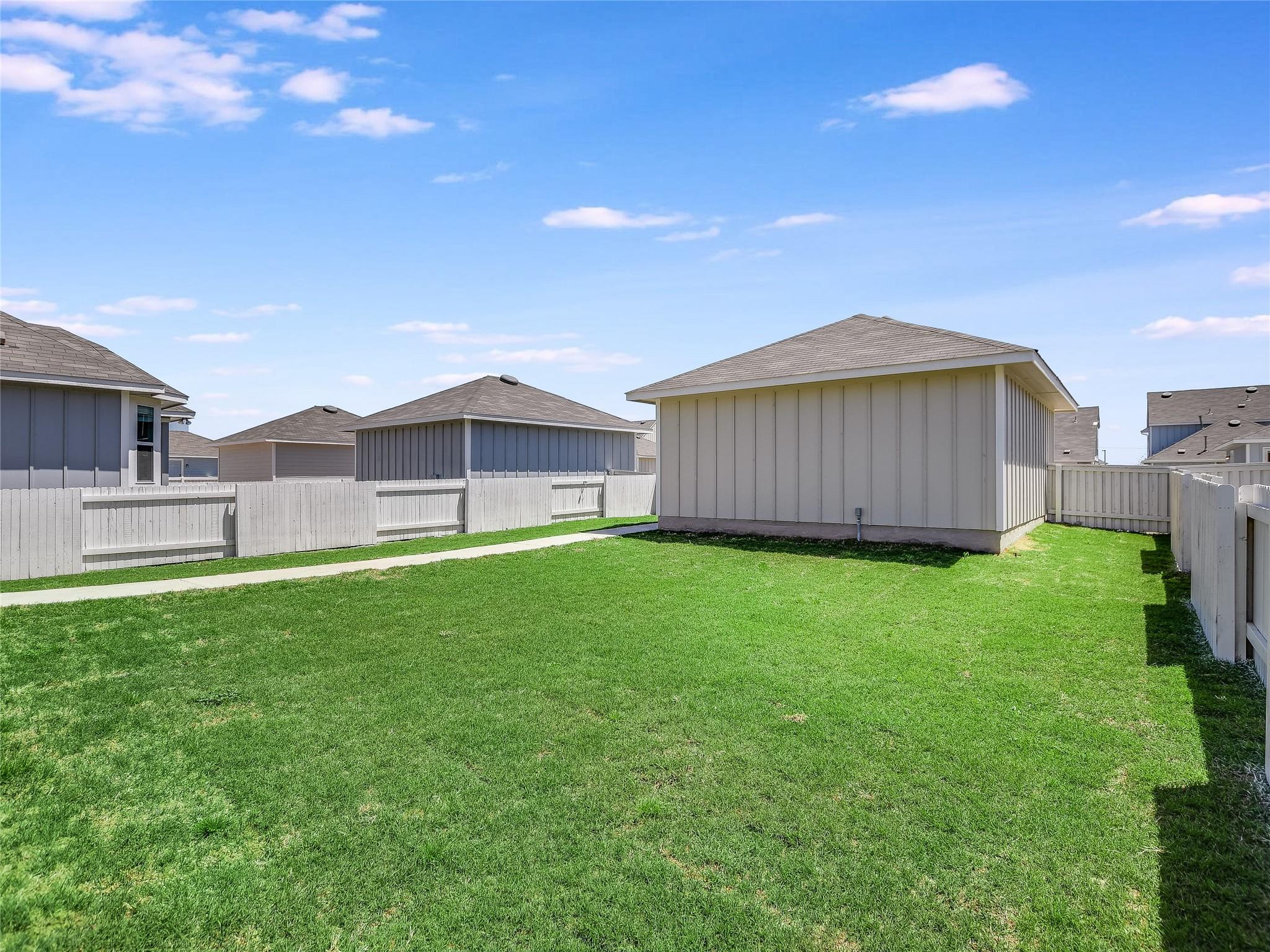 164 Fabion St, Kyle, TX 78640