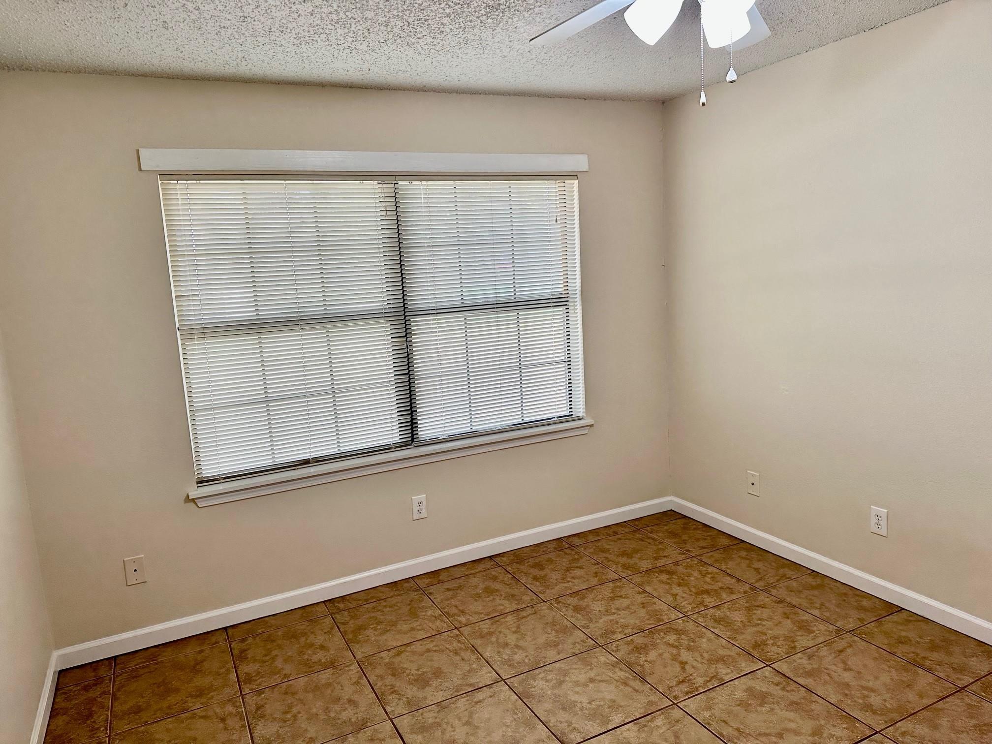 102 Lady Bird Ln, San Marcos, TX 78666