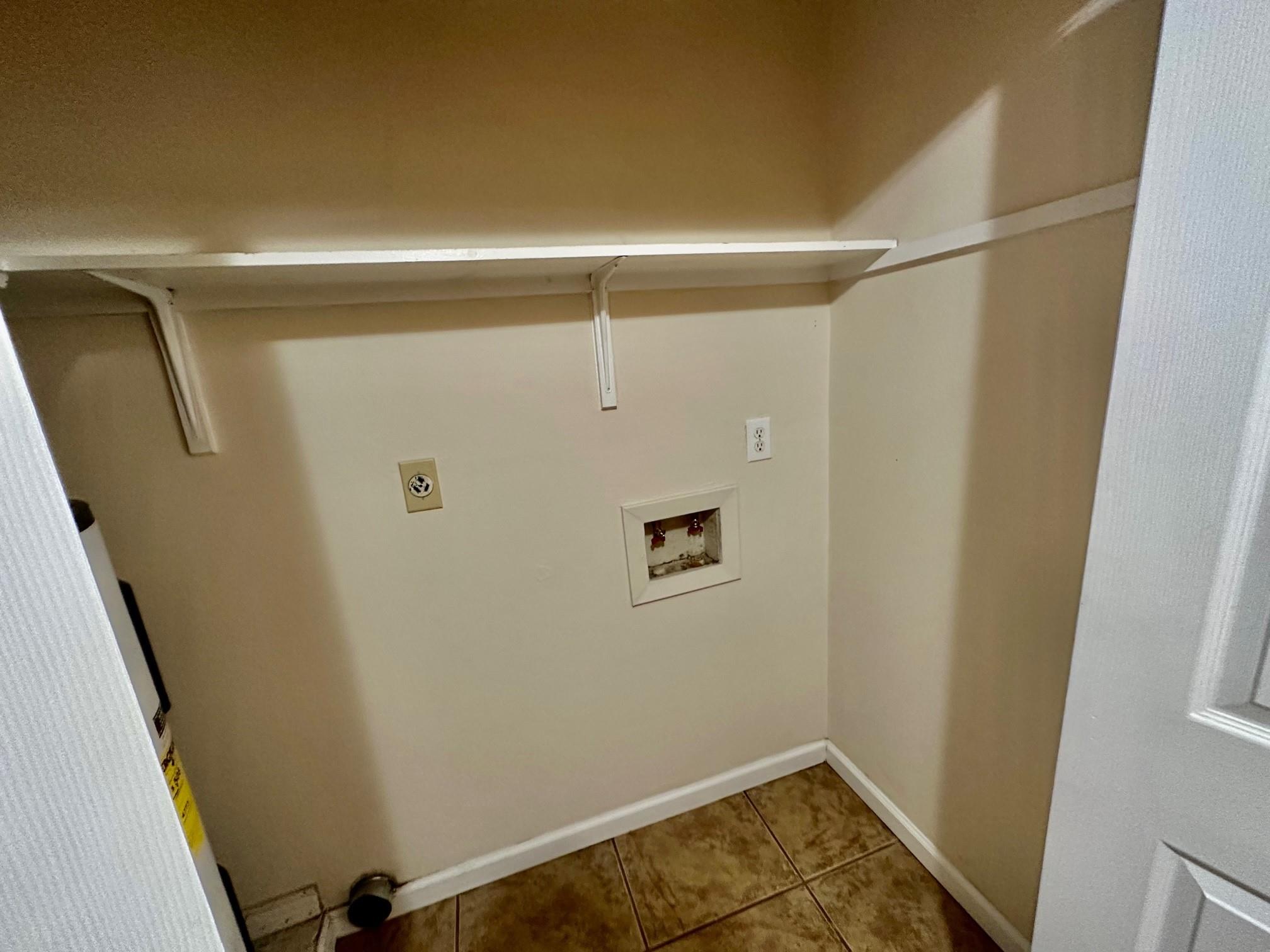 102 Lady Bird Ln, San Marcos, TX 78666