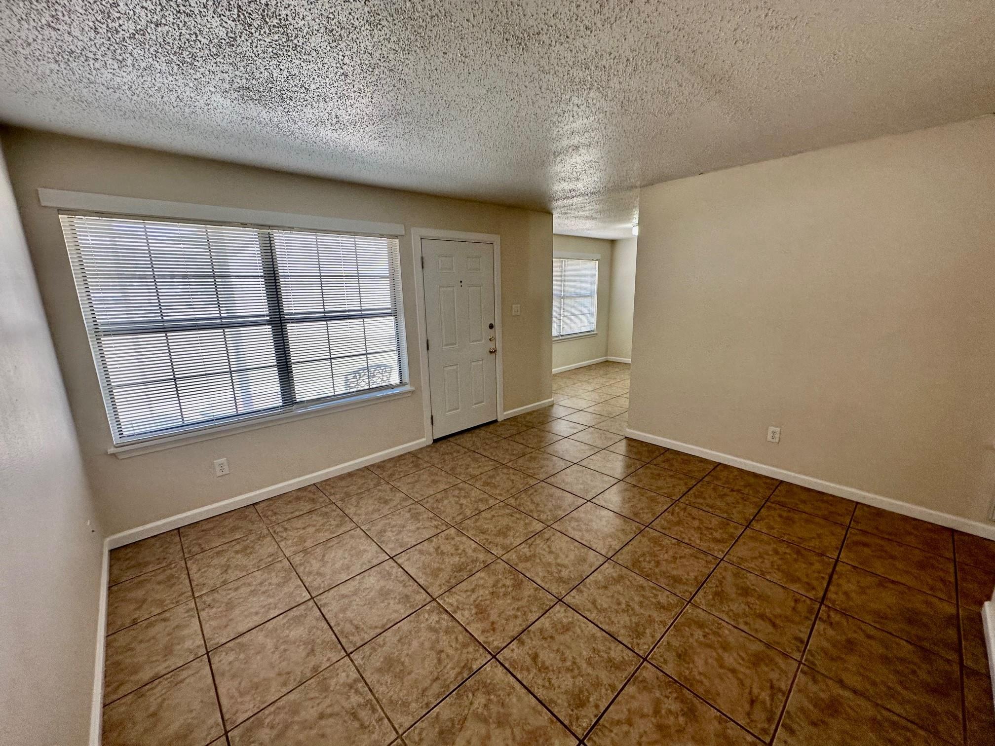 102 Lady Bird Ln, San Marcos, TX 78666